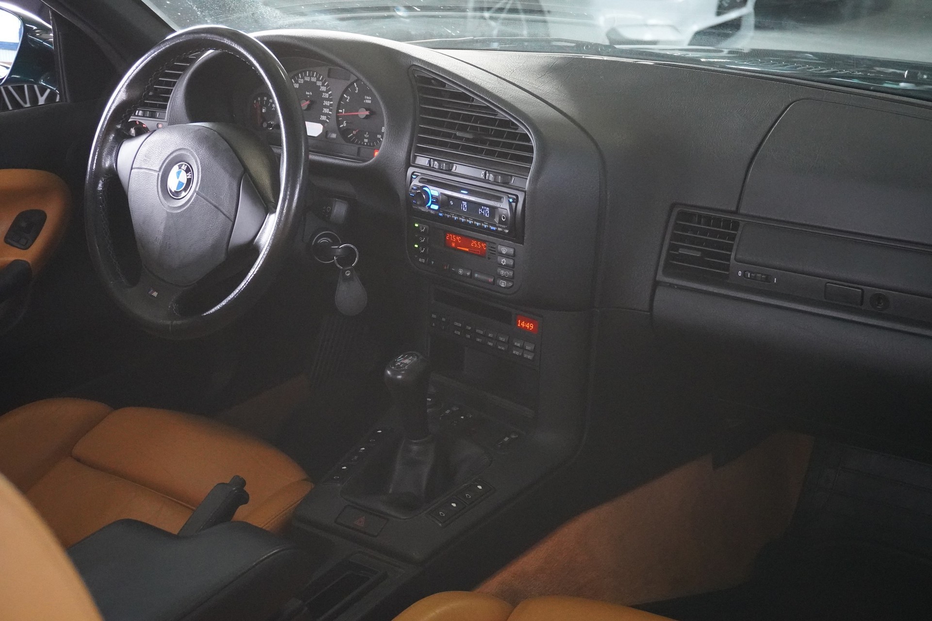 BMW M3 Cabrio-image-8