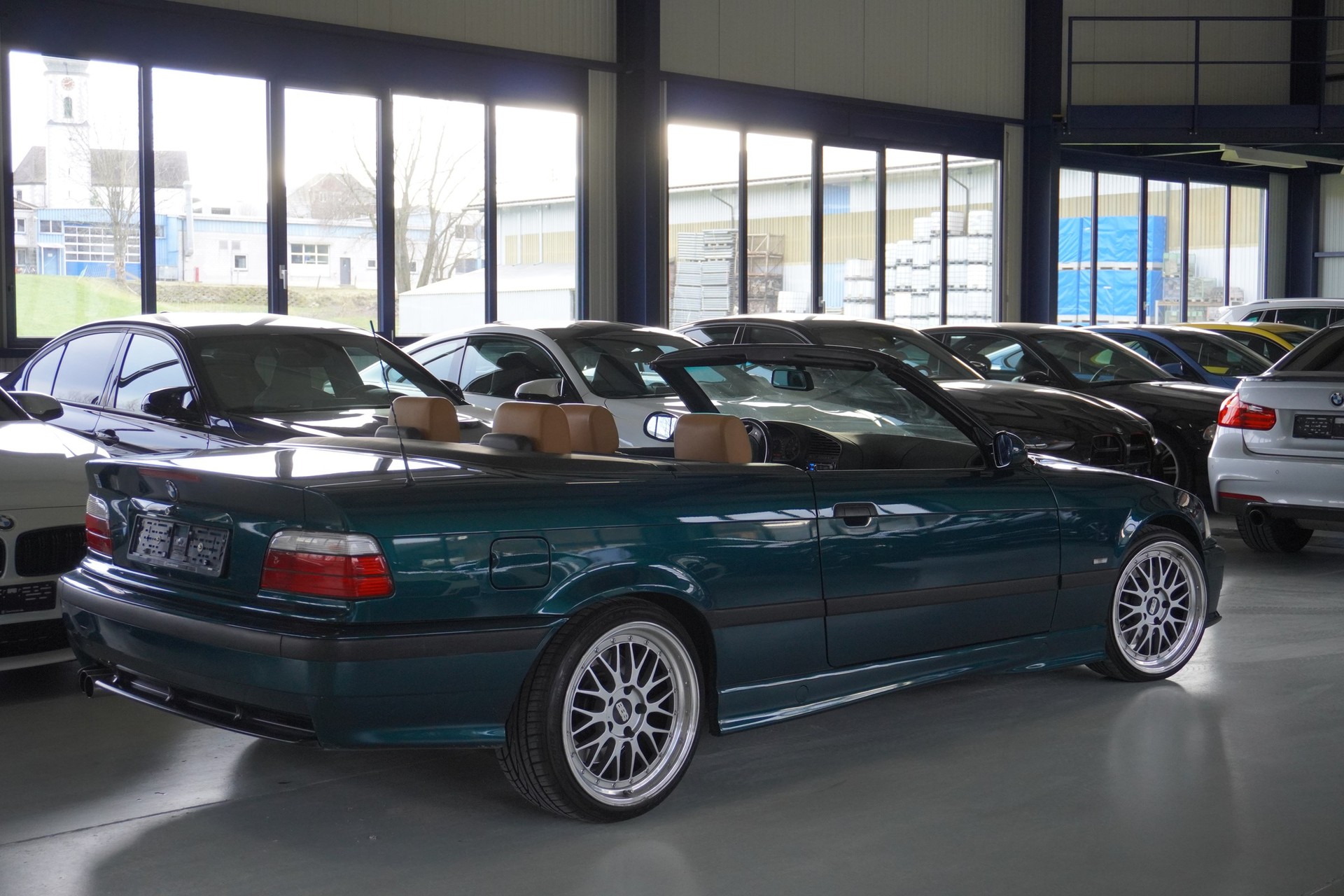 BMW M3 Cabrio-image-14