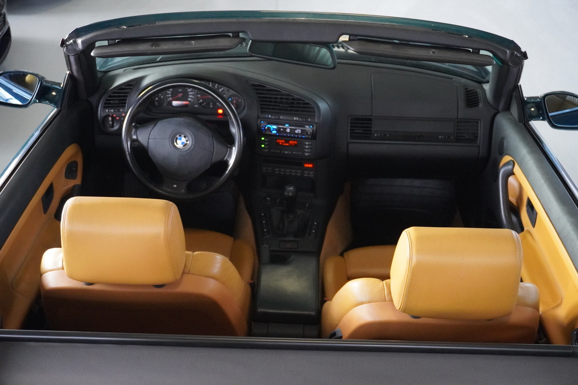 BMW M3 Cabrio-image-9