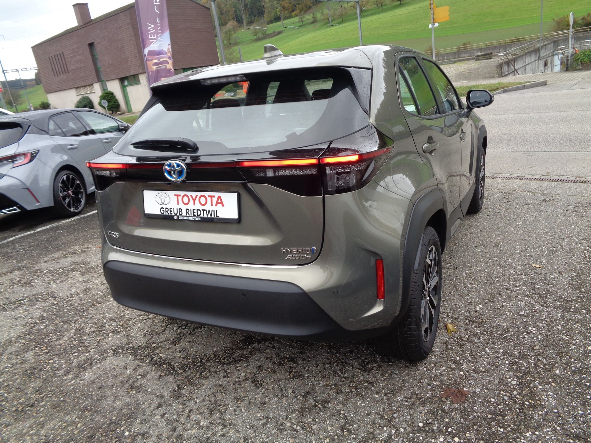 TOYOTA Yaris Cross 1.5 Trend e-CVT AWDi-showroom-element-3