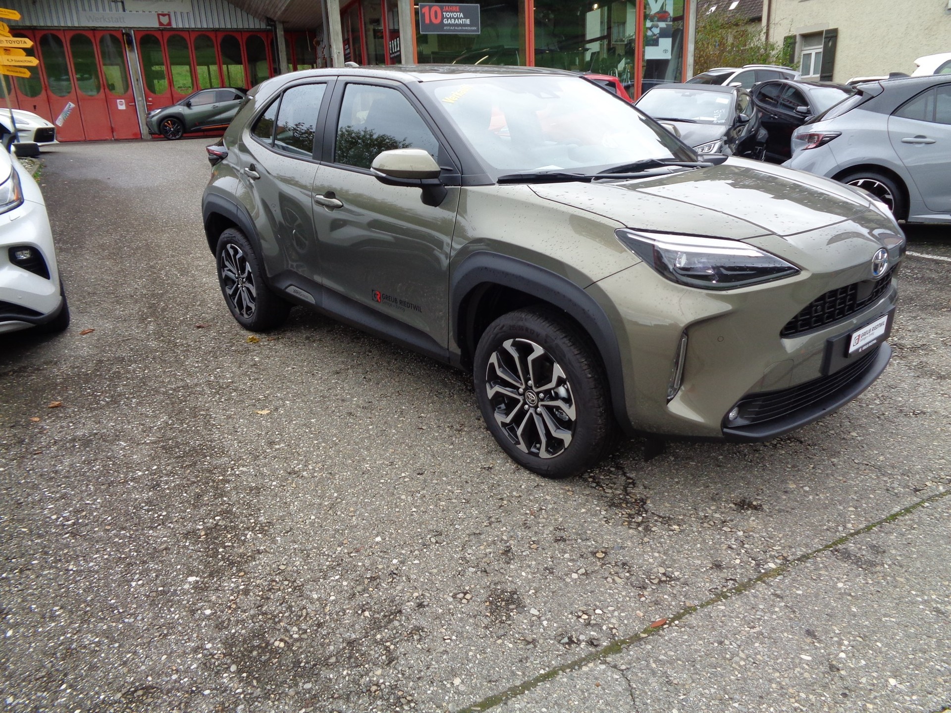 TOYOTA Yaris Cross 1.5 Trend e-CVT AWDi-image-4