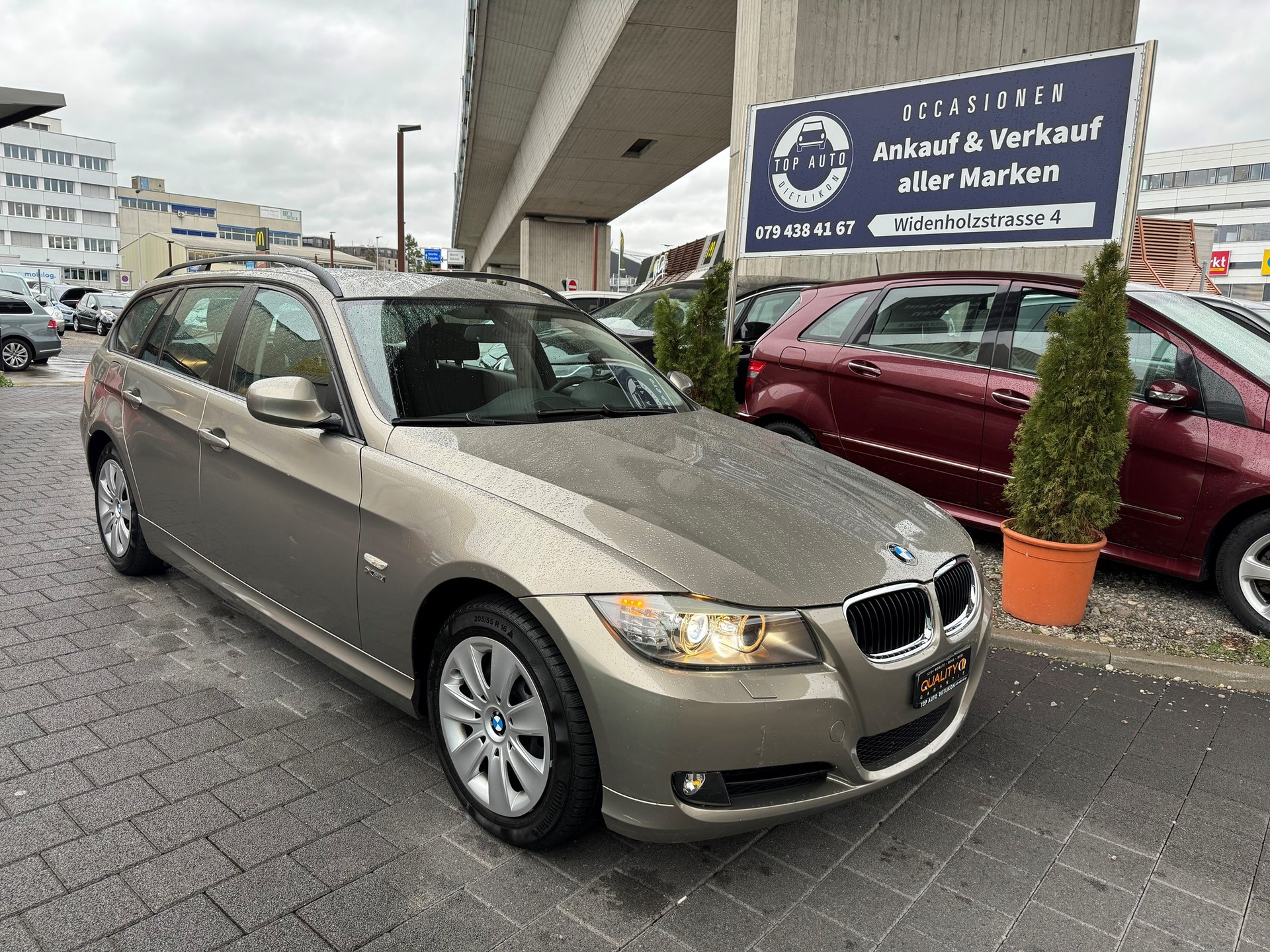 BMW 320d xDrive Touring Steptronic-image-0