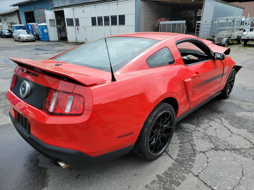 FORD Mustang Coupé 5.0 V8-image-4