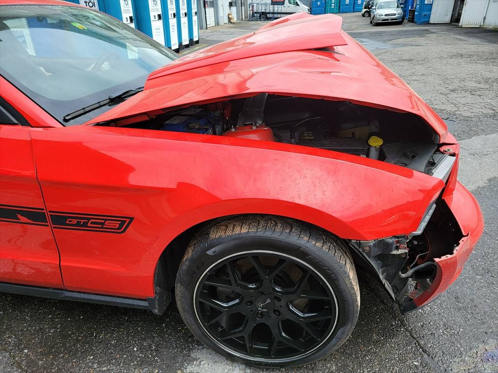 FORD Mustang Coupé 5.0 V8-image-12