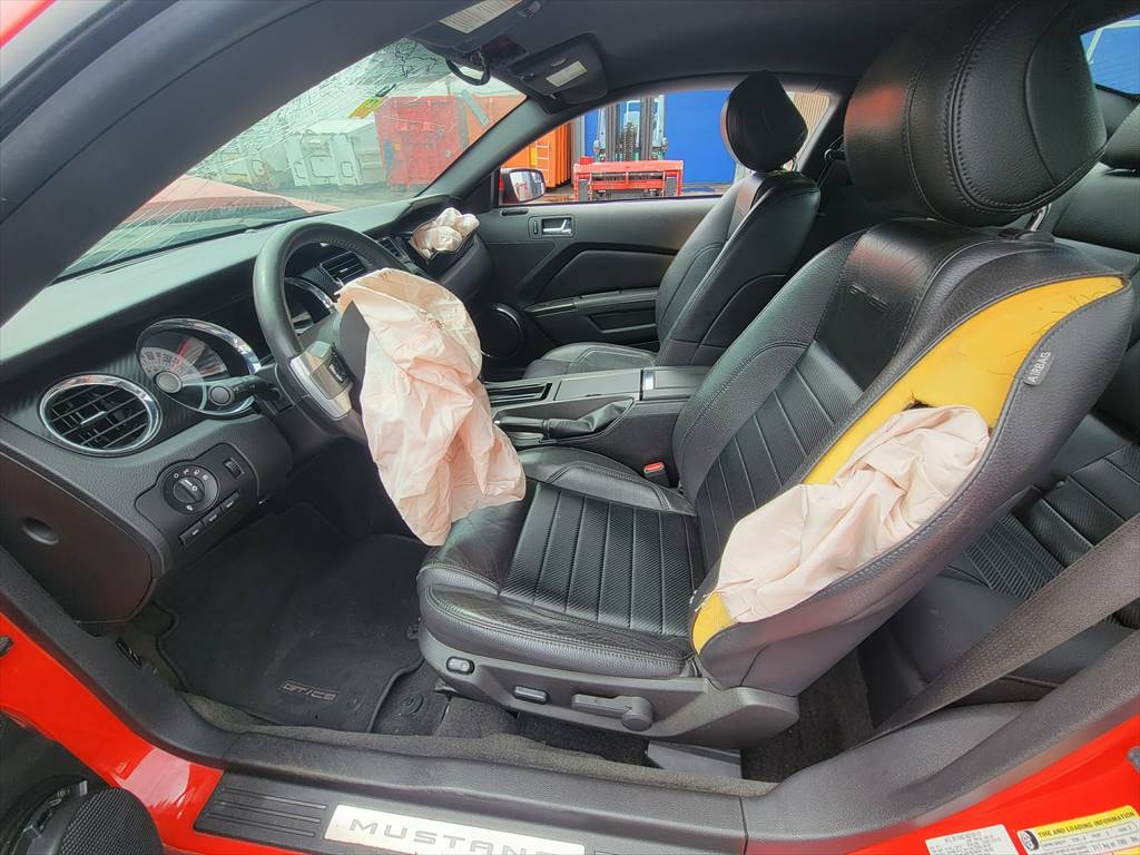 FORD Mustang Coupé 5.0 V8-image-8