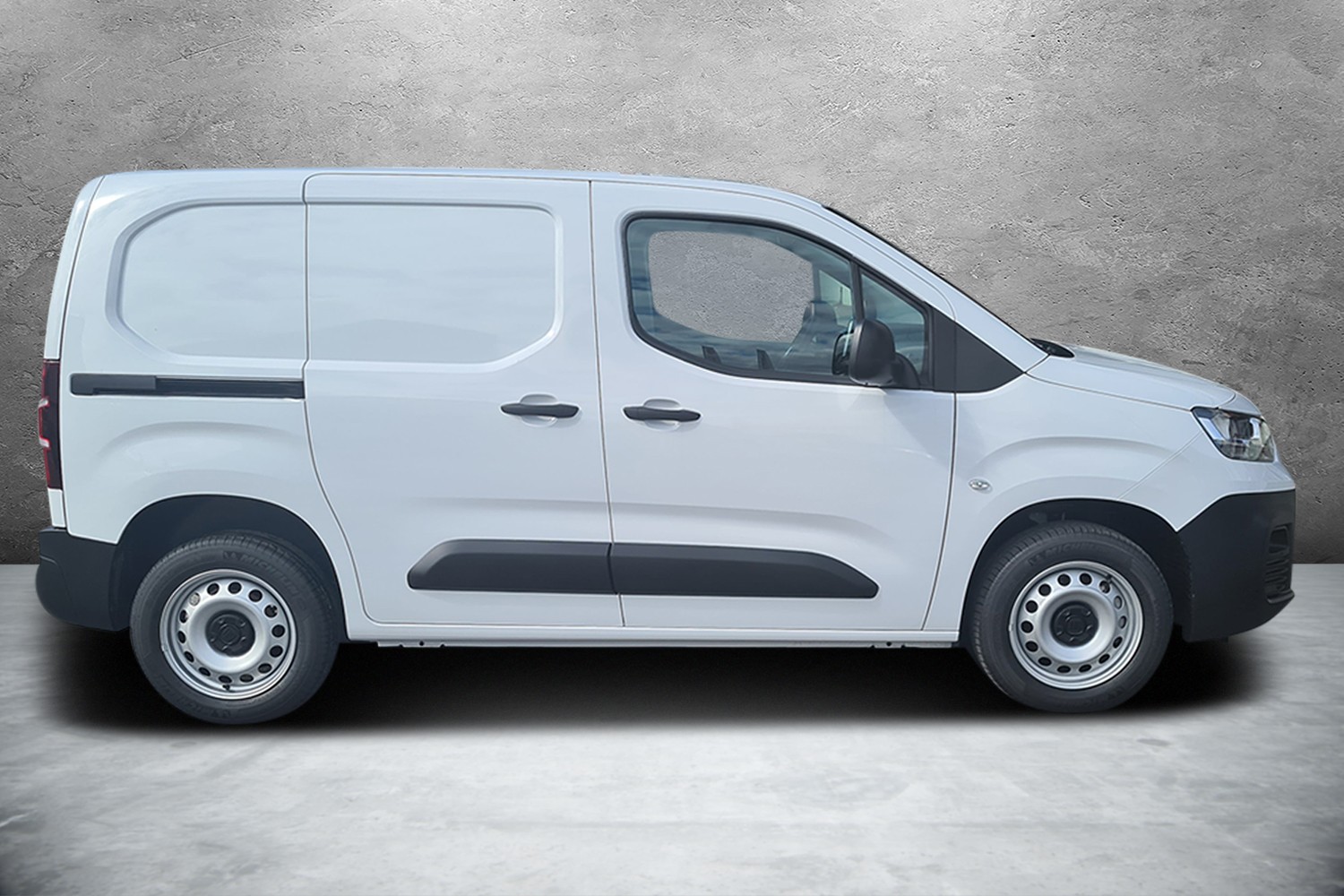 FIAT E-Doblo L1 50kWh 800kg Swiss Edition-image-1
