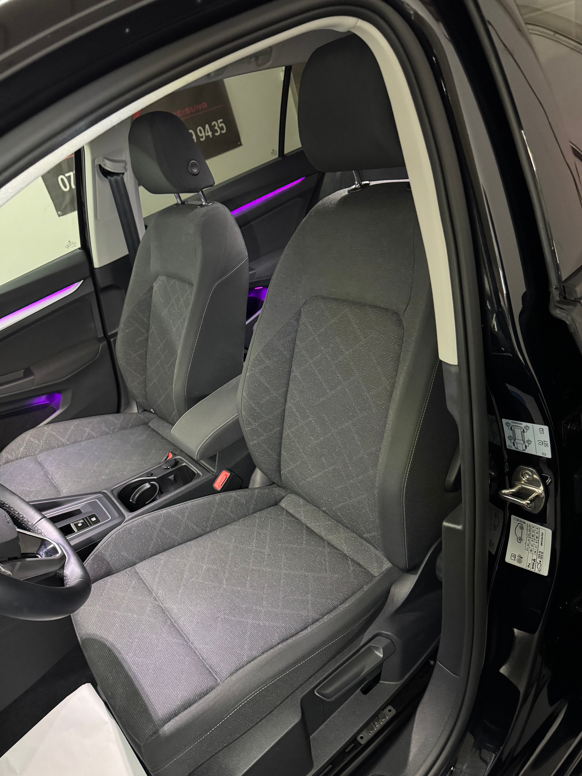 VW Golf 1.0 eTSI mHEV ACTLife DSG-image-14