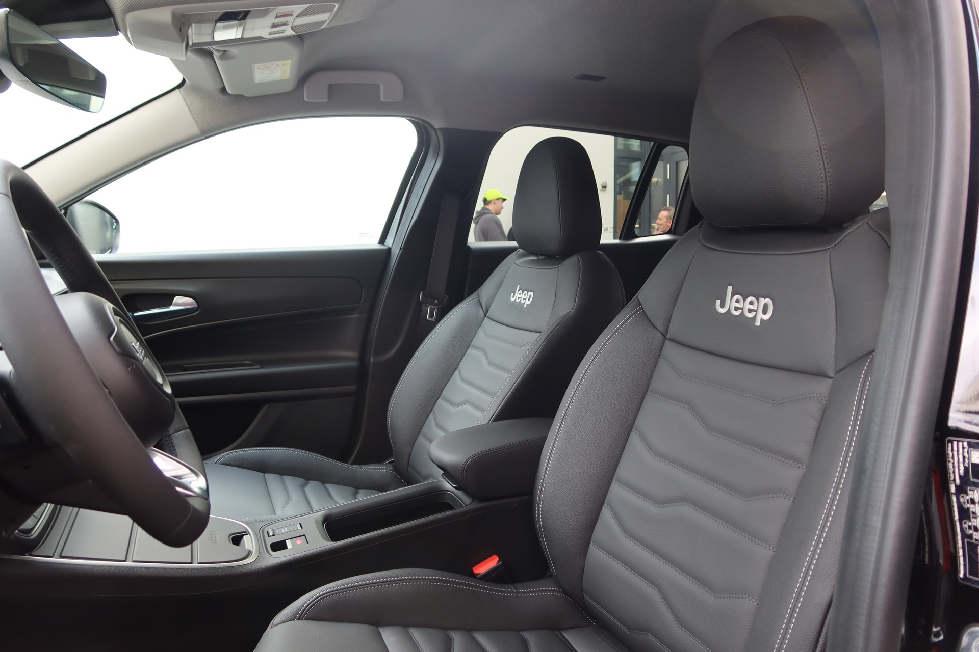 JEEP Avenger 1.2 Turbo Summit-image-6