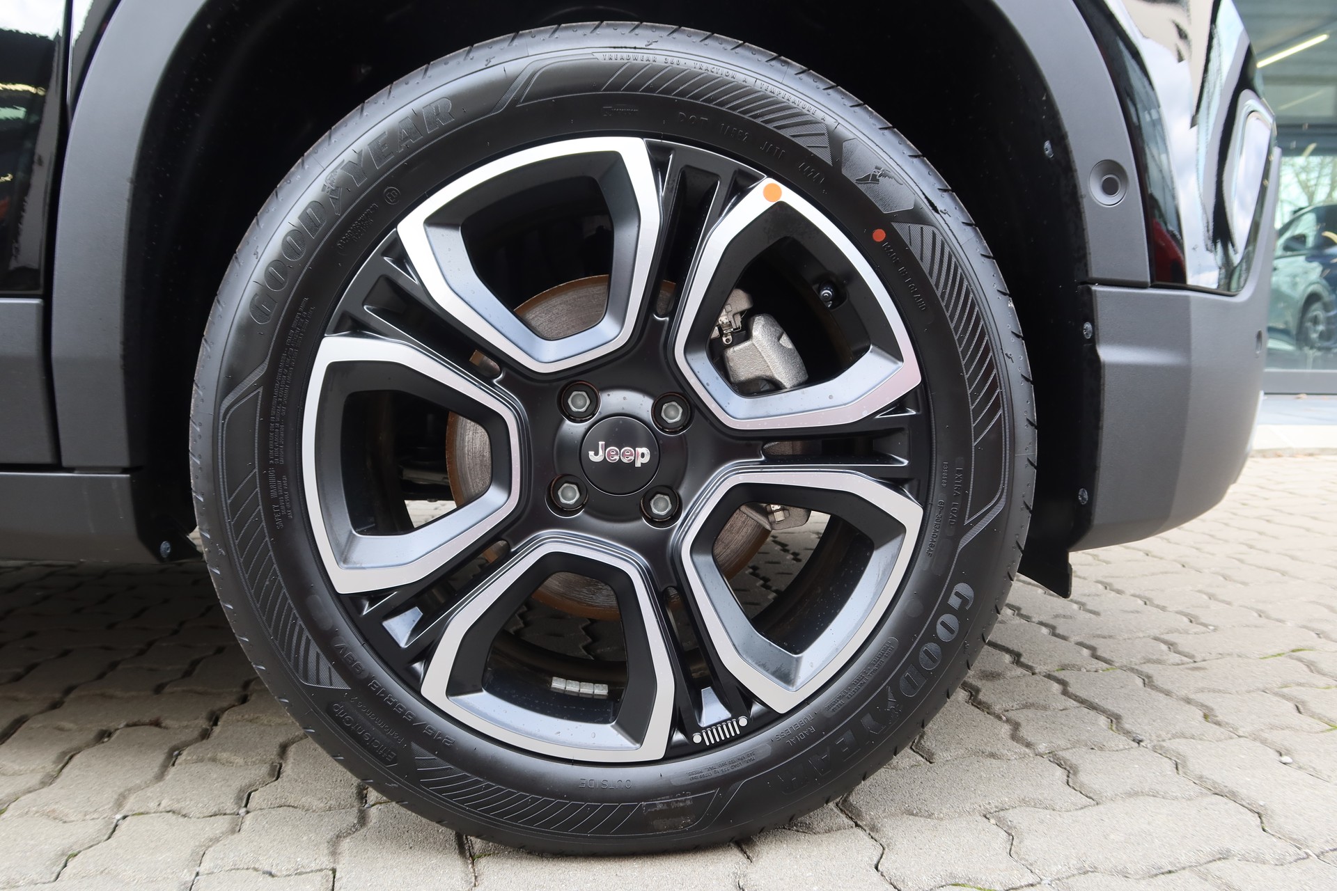 JEEP Avenger 1.2 Turbo Summit-image-13