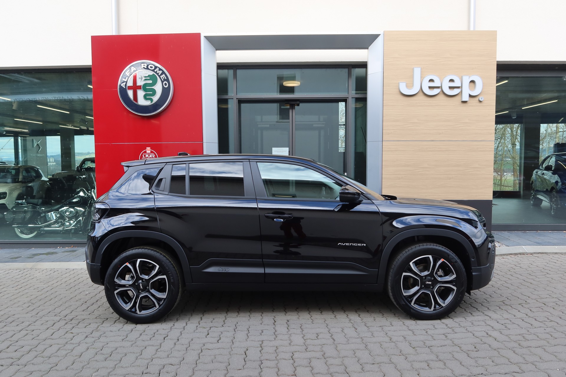 JEEP Avenger 1.2 Turbo Summit-image-2