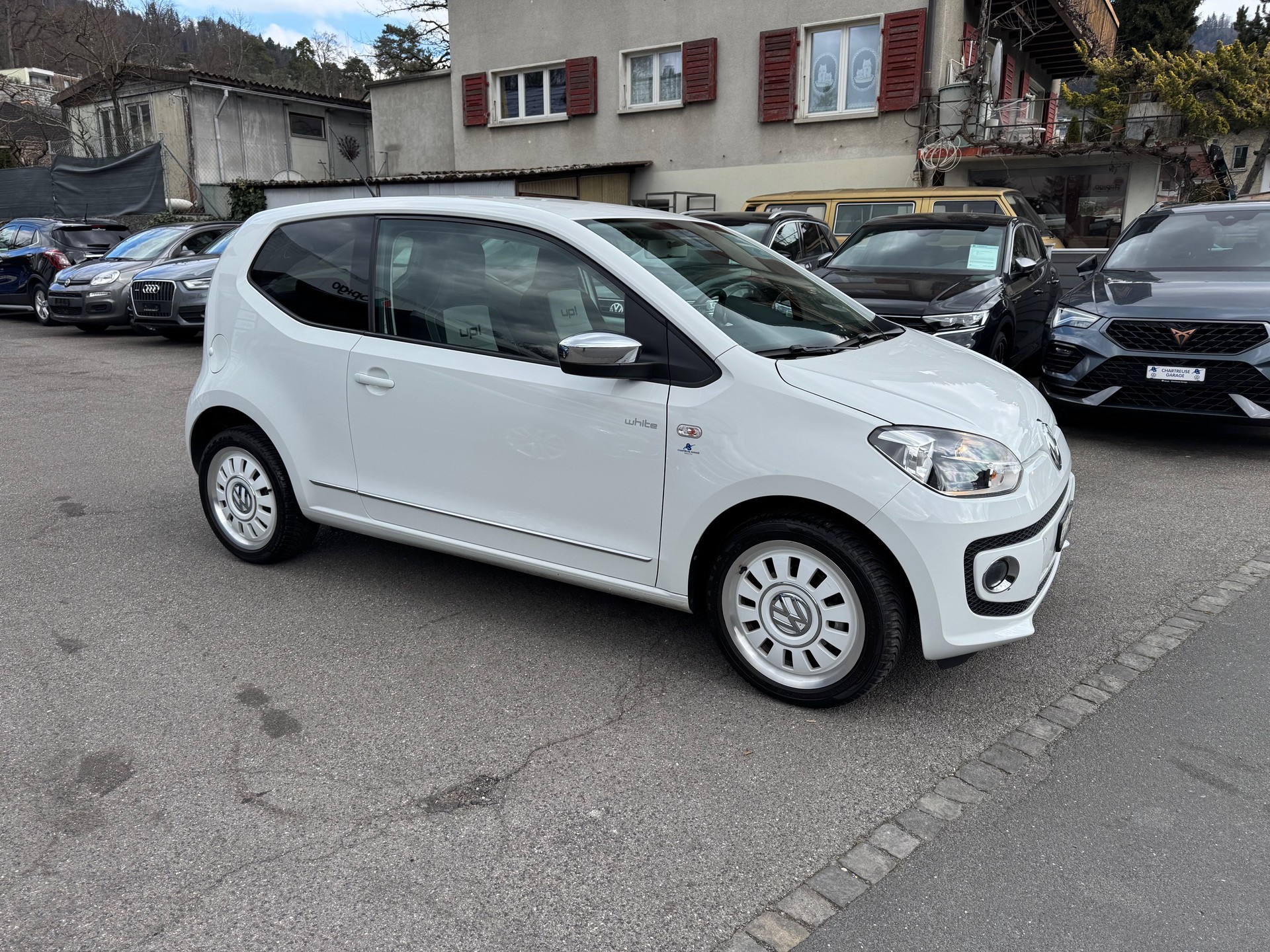 VW Up 1.0 white up-image-2