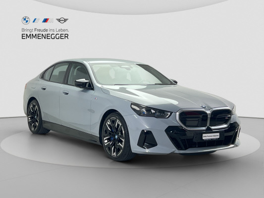 BMW i5 M60 xDrive-image-6