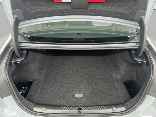 BMW i5 M60 xDrive-image-12