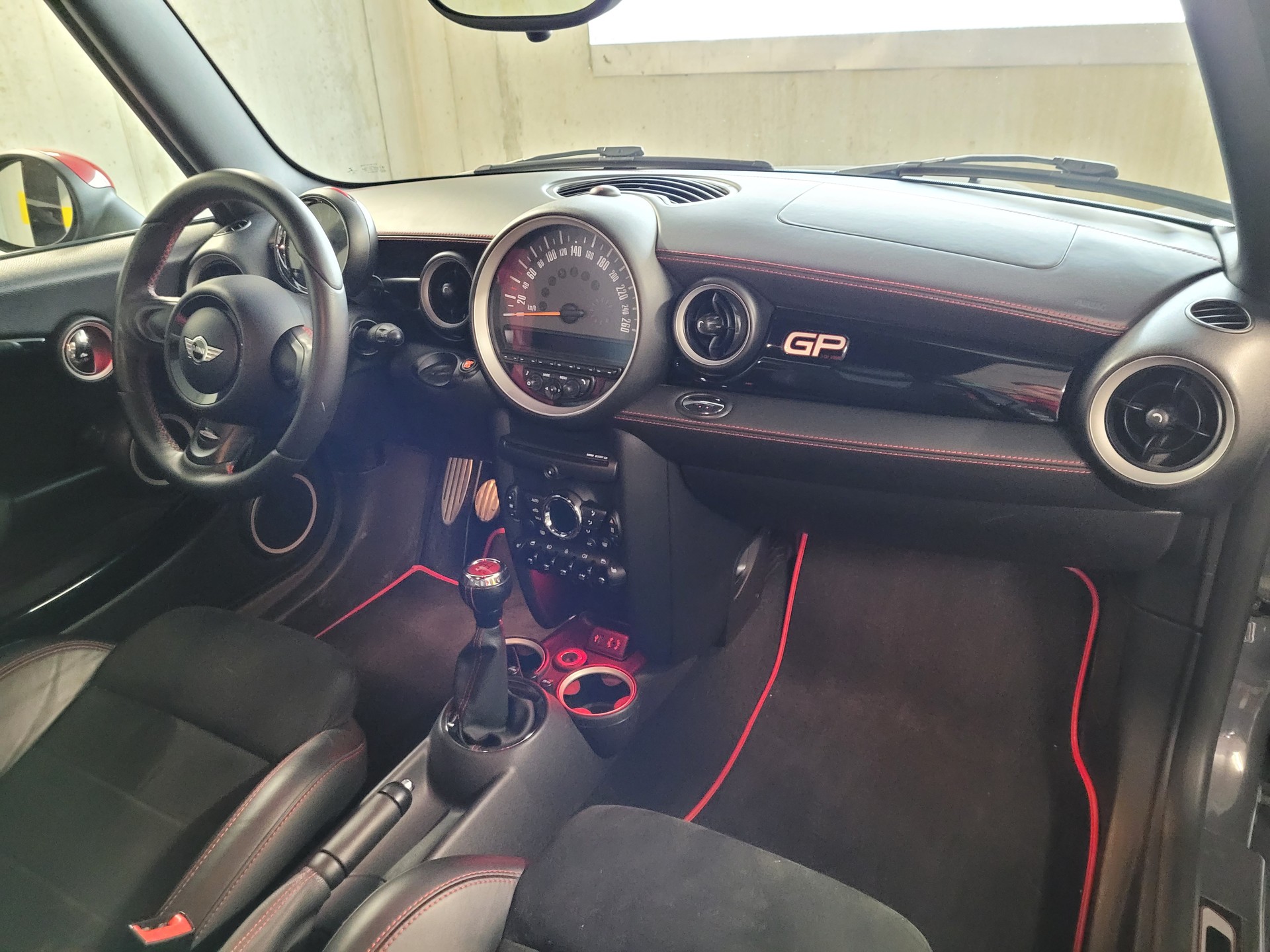 MINI Cooper John Cooper Works GP-image-6