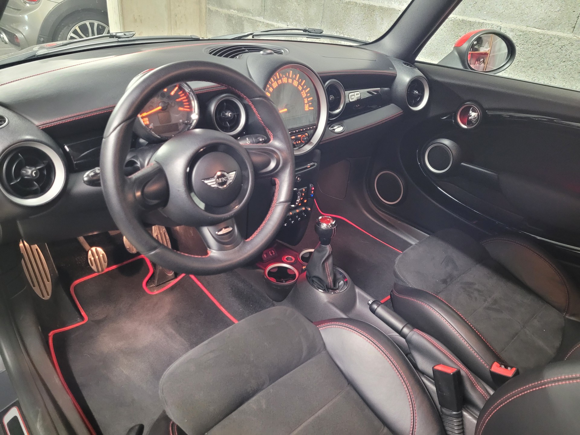MINI Cooper John Cooper Works GP-image-5