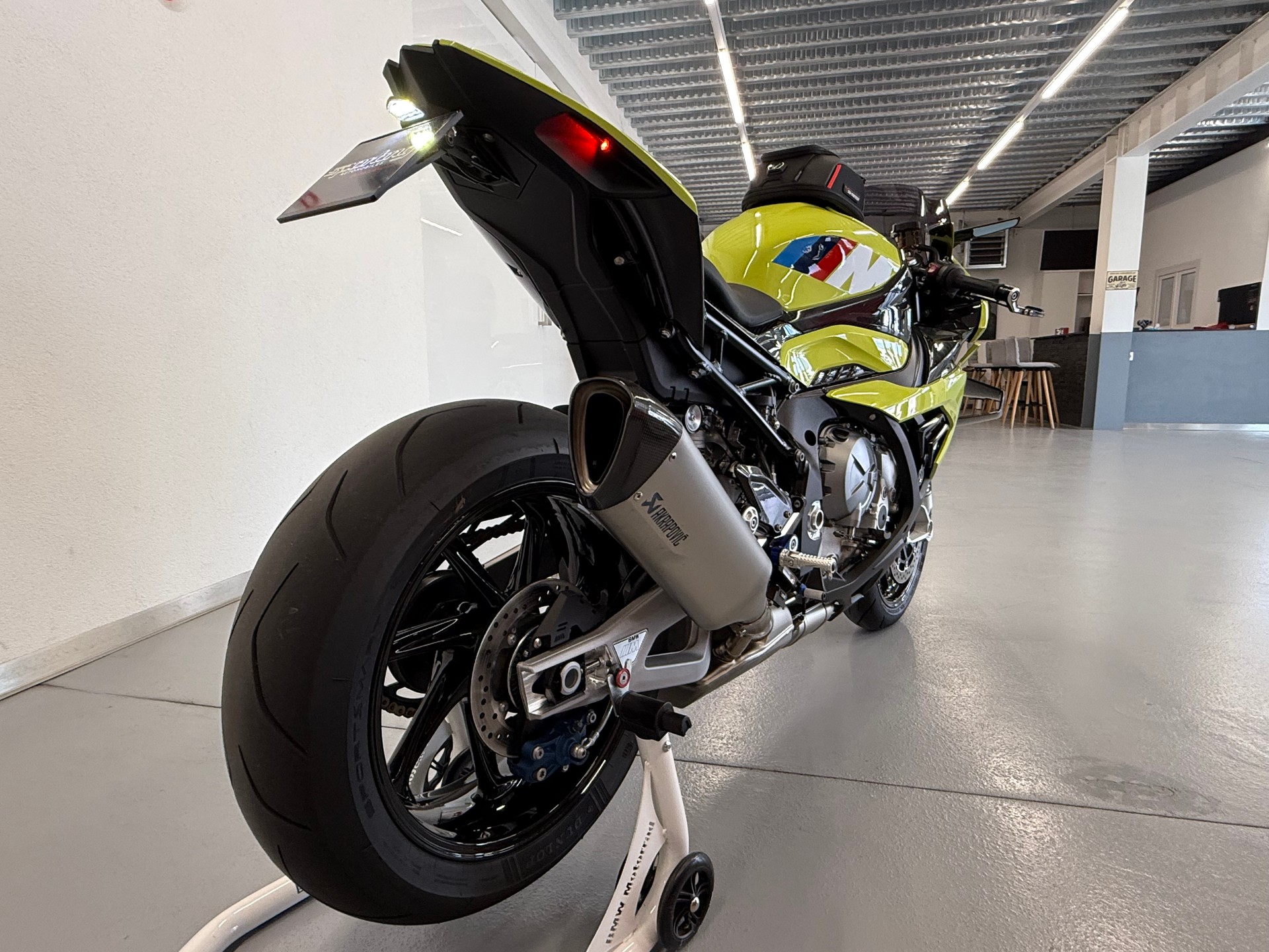 BMW M 1000 RR 50ème Anniversaire-image-4