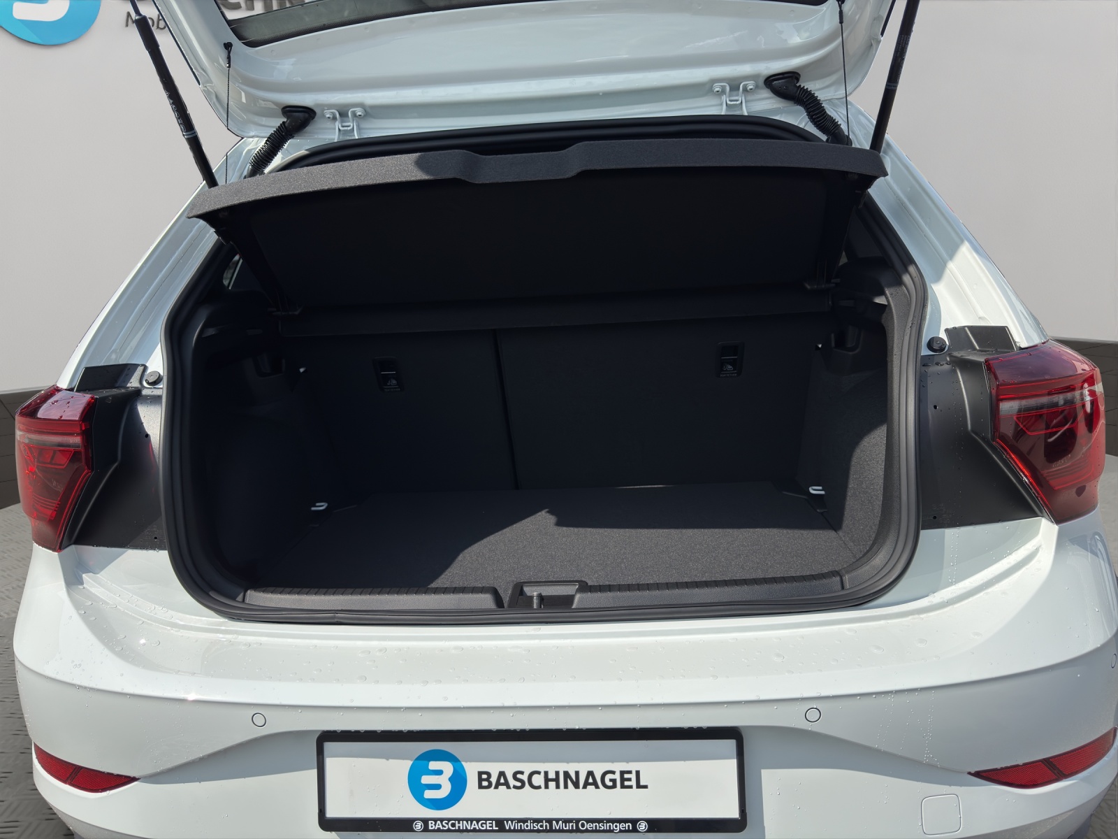 VW Polo 1.0 TSI R-Line DSG-image-5