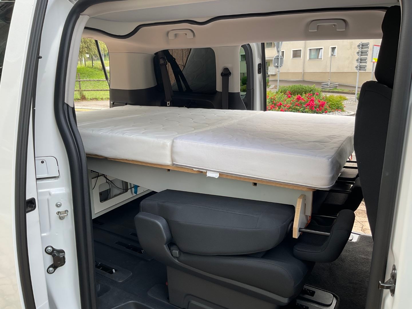 OPEL Zafira Life M 2.0 CDTI 144 Camper Edition-image-7