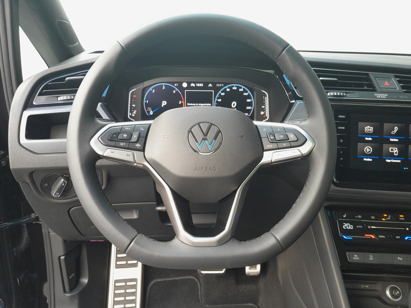 VW Touran 2.0 TDI BlueMotion Technology Highline DSG-image-9