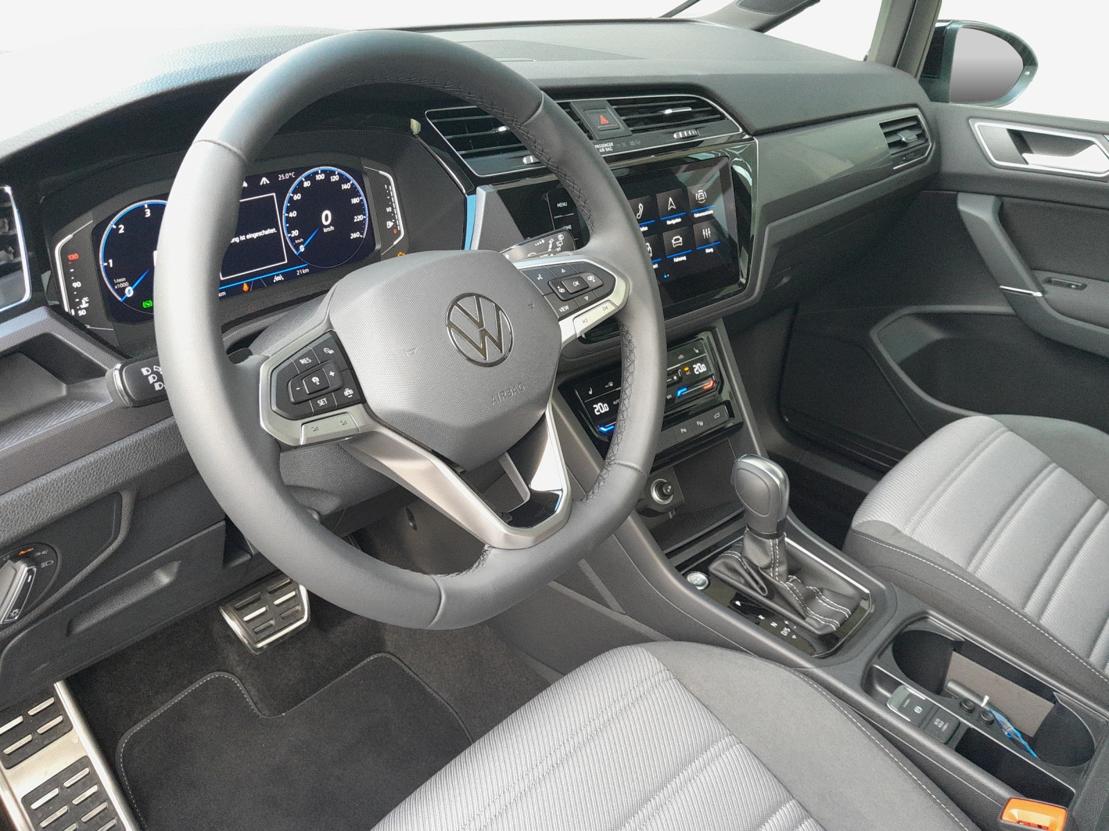 VW Touran 2.0 TDI BlueMotion Technology Highline DSG-image-7