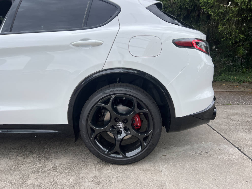 ALFA ROMEO Stelvio 2.0 Q4 280 Veloce AT-image-6