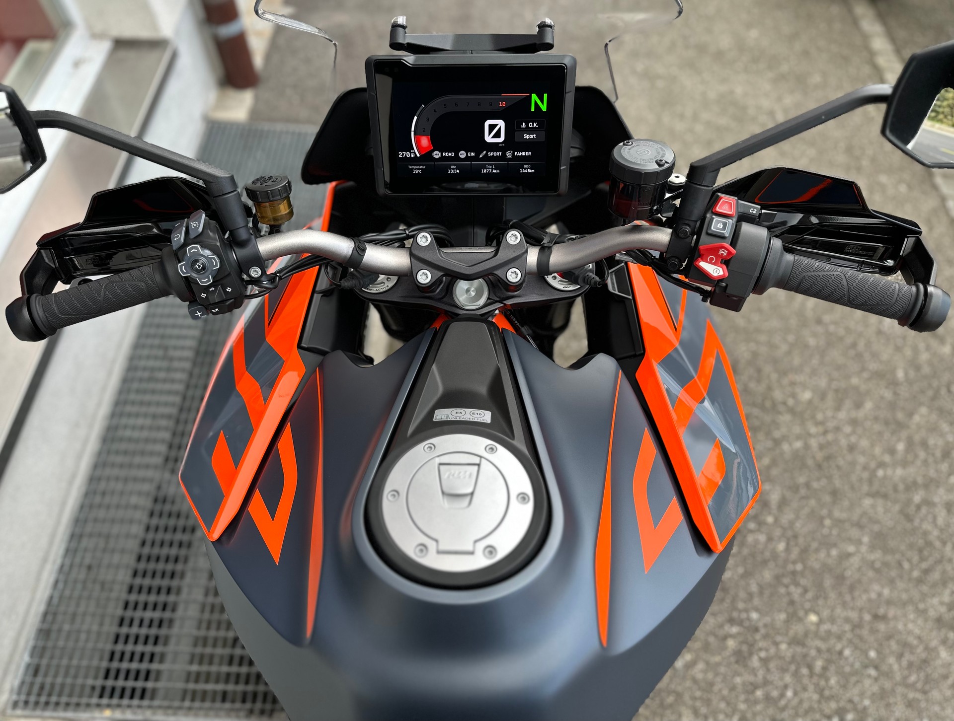 KTM 1290 Super Duke GT-image-8