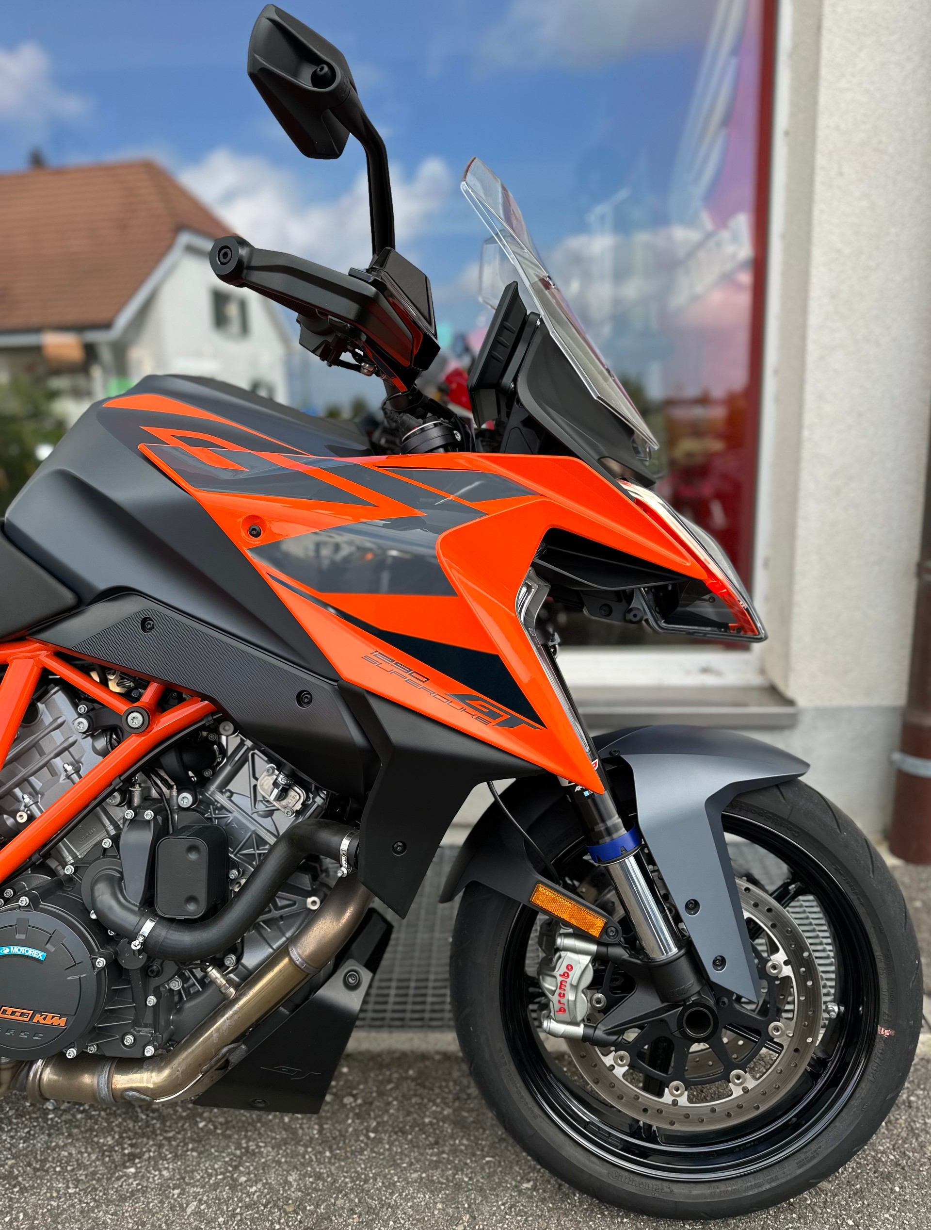 KTM 1290 Super Duke GT-image-4
