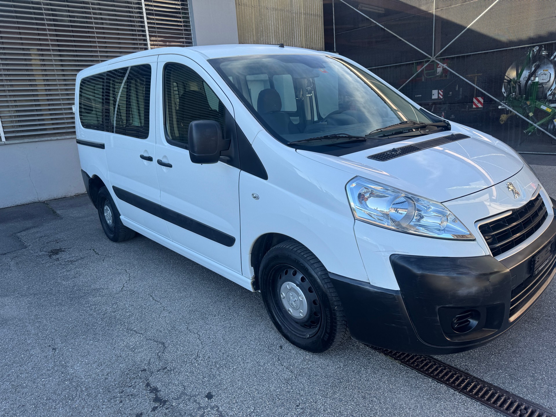 PEUGEOT Expert Tepee 2.0 HDi Access L1-image-1