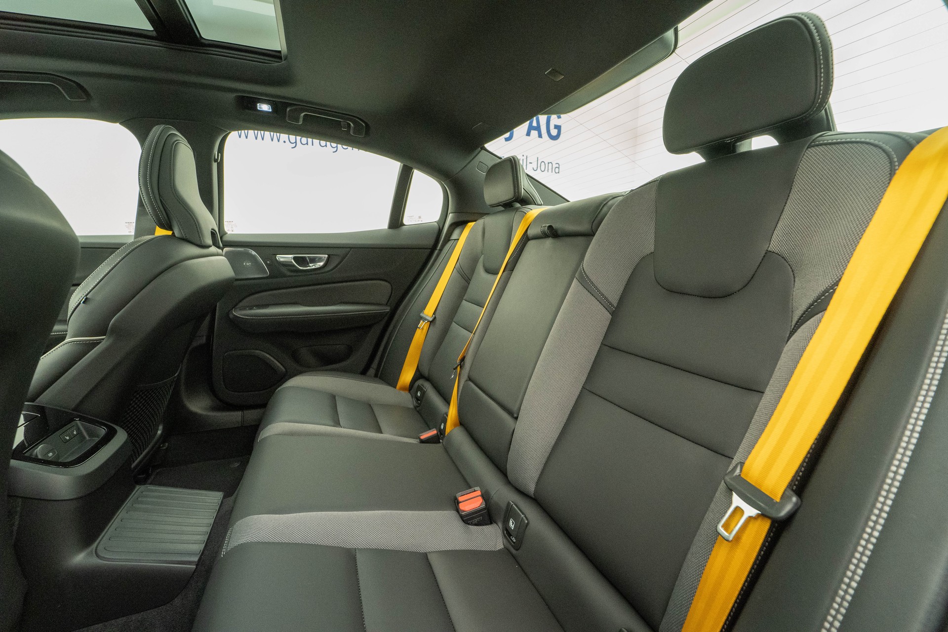 VOLVO S60 2.0 T8 TE Polestar eAWD-image-8