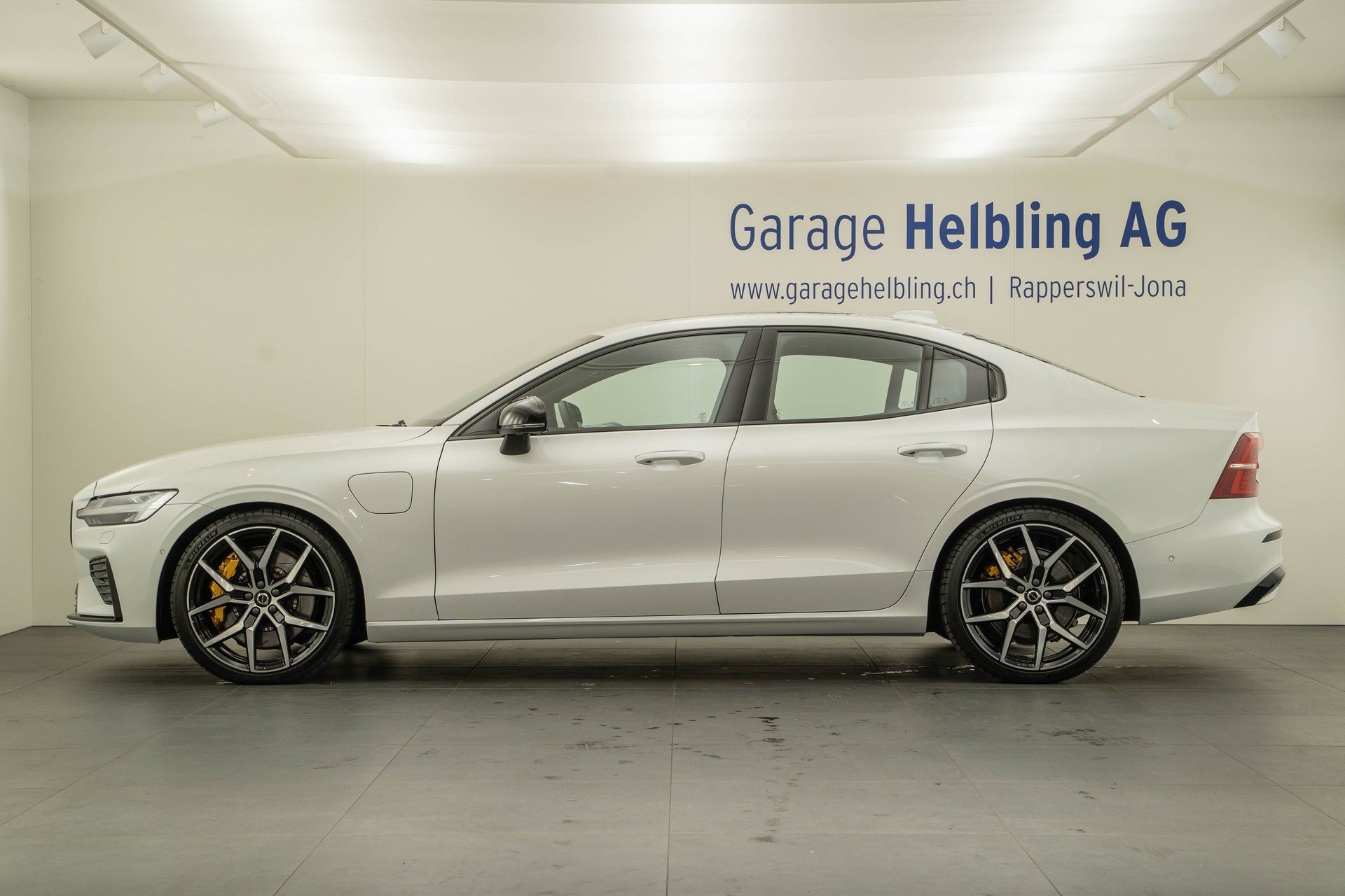 VOLVO S60 2.0 T8 TE Polestar eAWD-showroom-element-2
