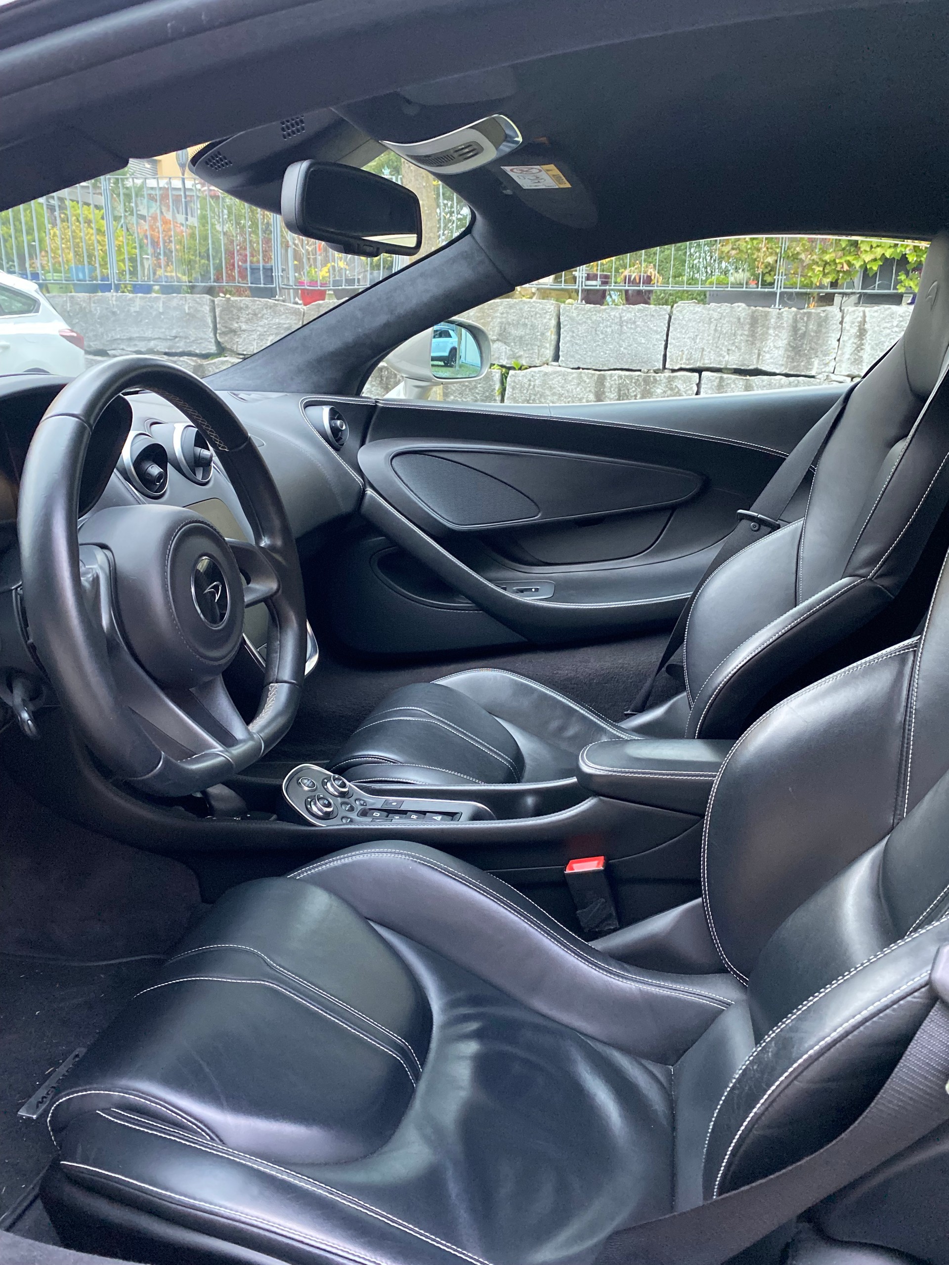 McLAREN 570S Coupé 3.8 V8 SSG-image-5