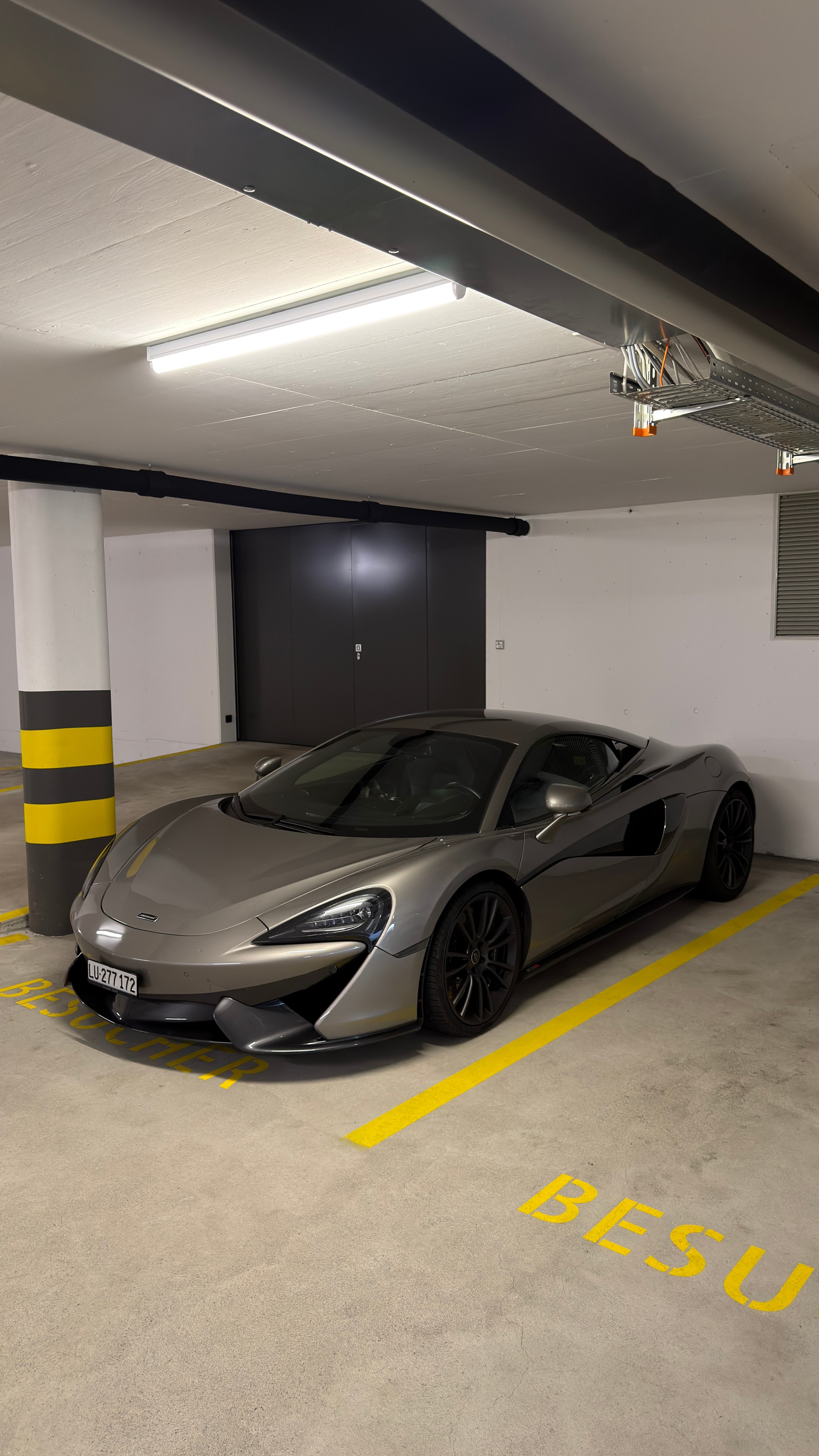McLAREN 570S Coupé 3.8 V8 SSG-image-0