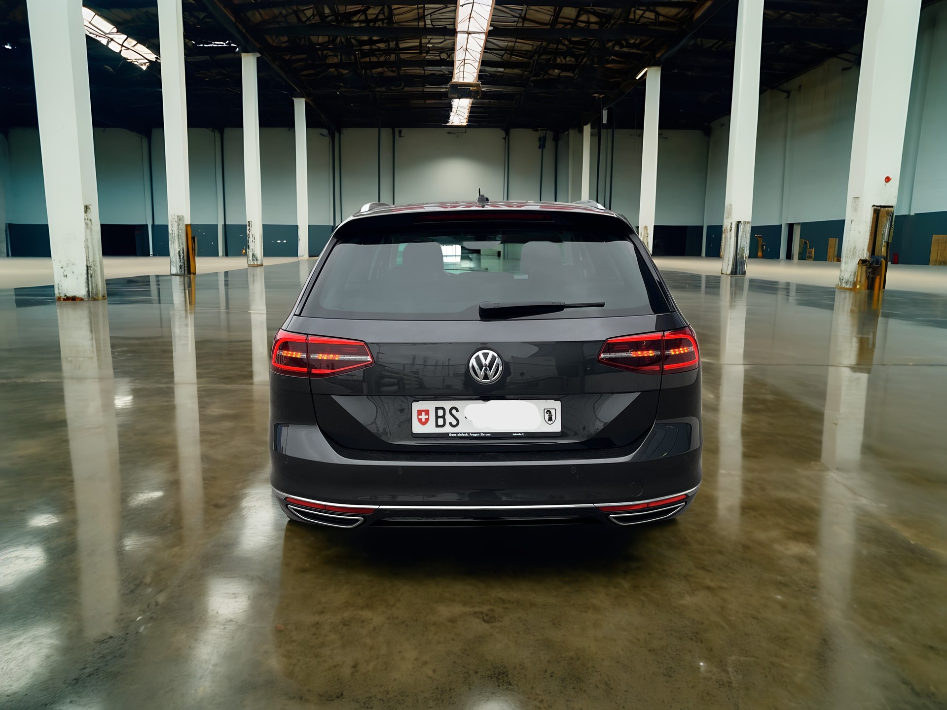 VW Passat Variant 2.0 TSI BMT Highline DSG-image-5