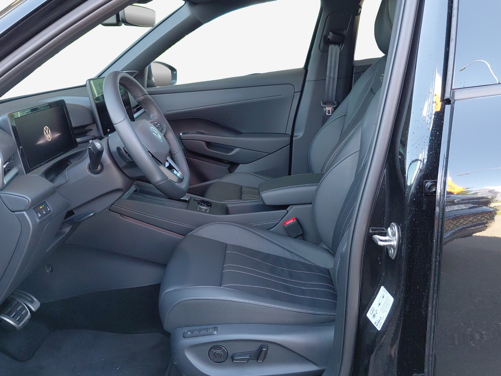 VW T-Roc 1.5 eTSI mHEV R-Line DSG-image-7
