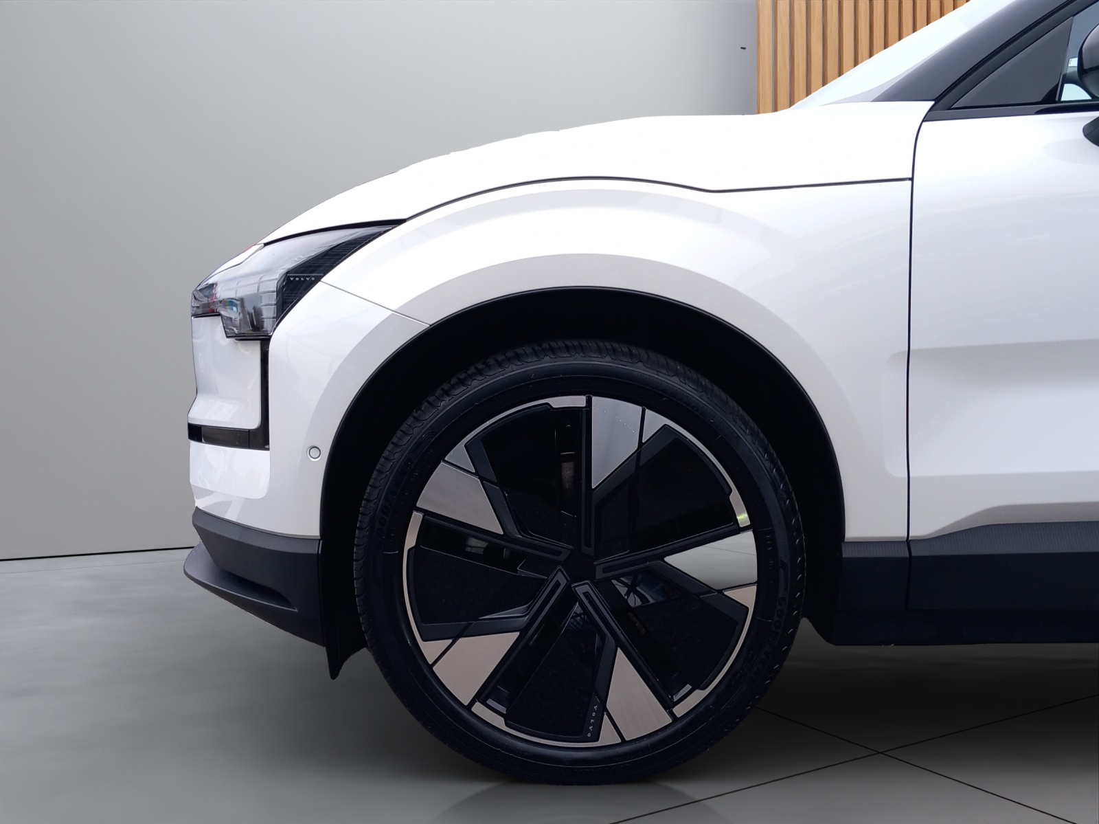 VOLVO EX30 E60 Ultra-image-19