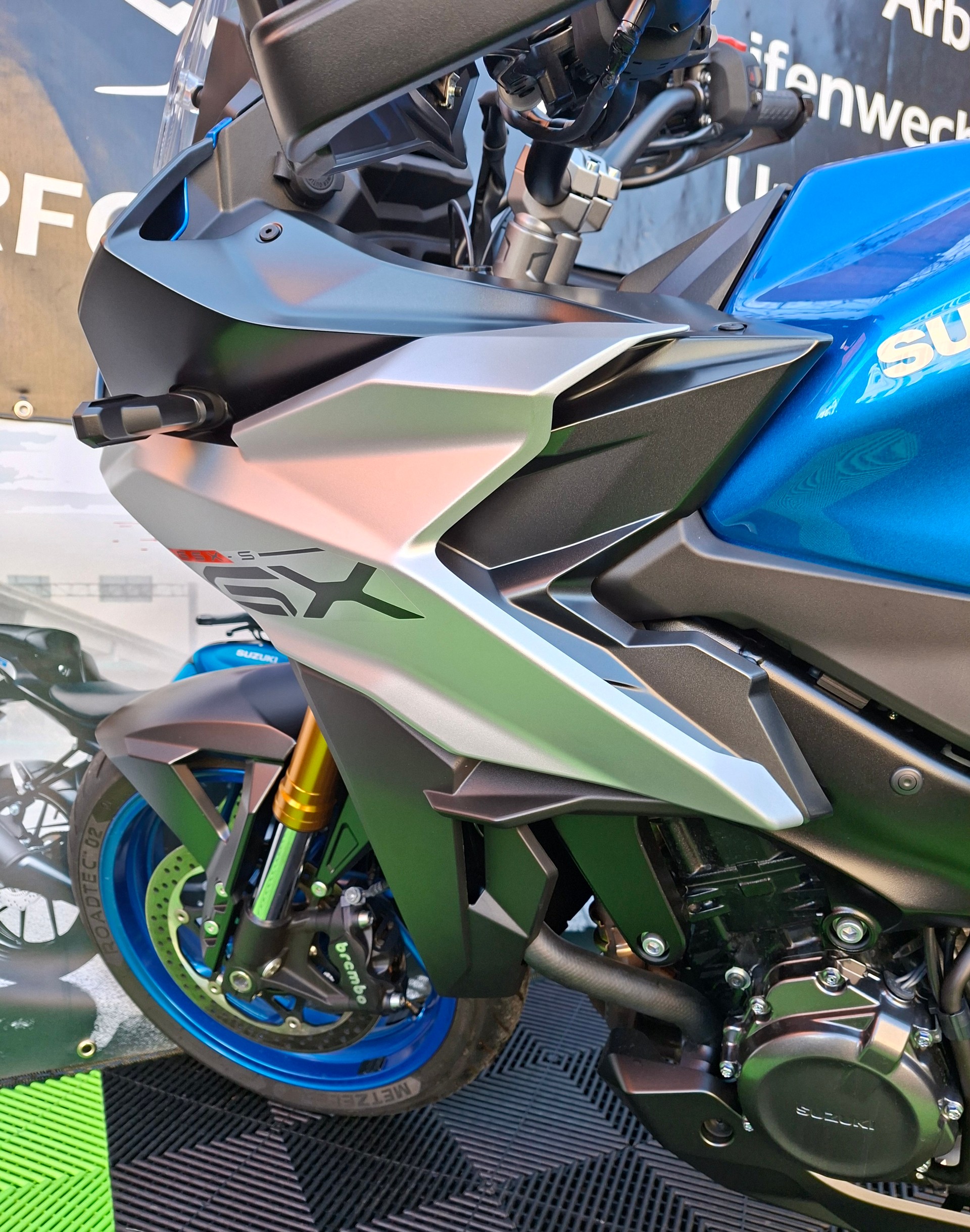 SUZUKI GSX-S 1000 GX Travel-image-9