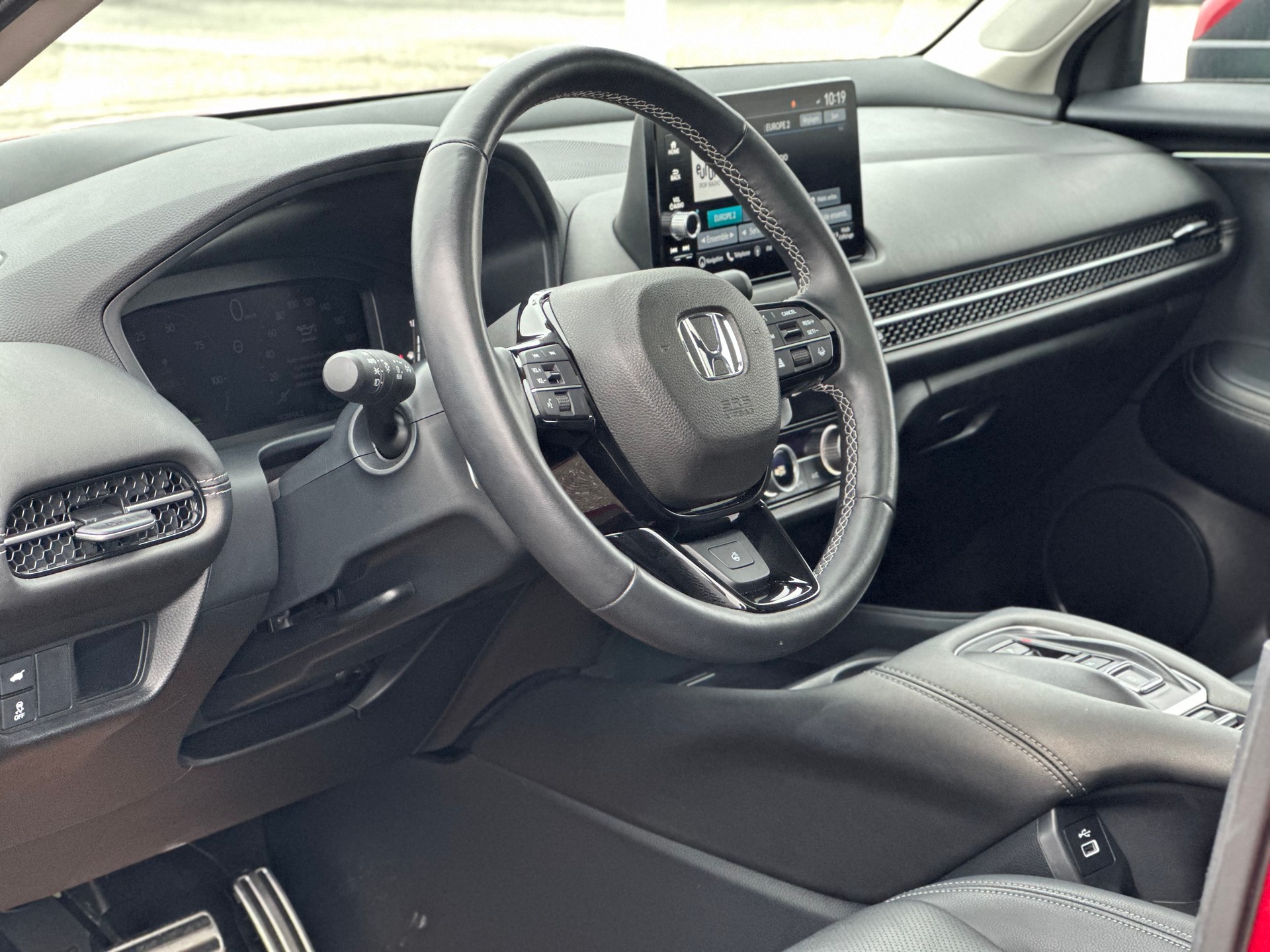 HONDA ZR-V 2.0i MMD Hybrid Advance Automatic-image-8