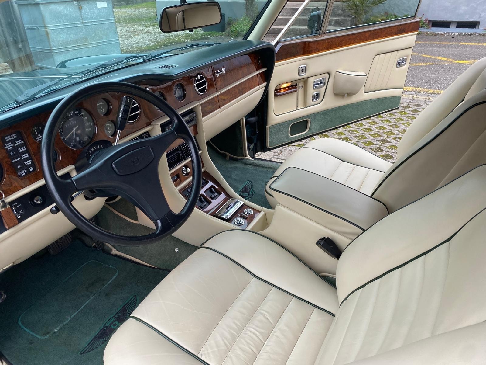 BENTLEY Continental Convertible-image-5