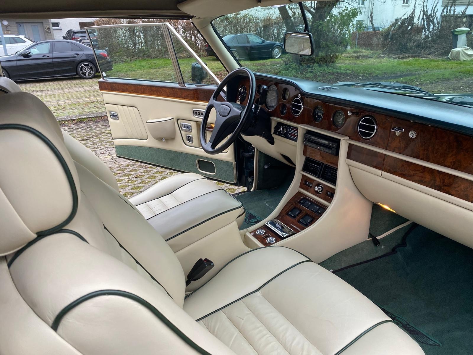 BENTLEY Continental Convertible-image-6