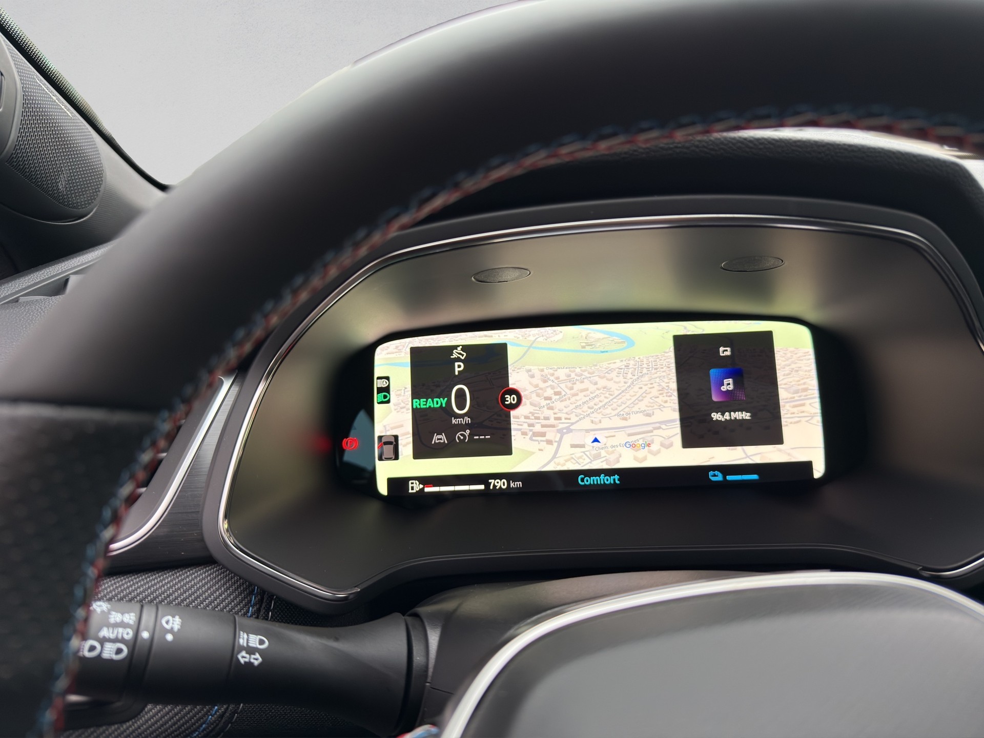 RENAULT Captur 1.6 E-Tech 145 Esprit Alpine DHT-image-10