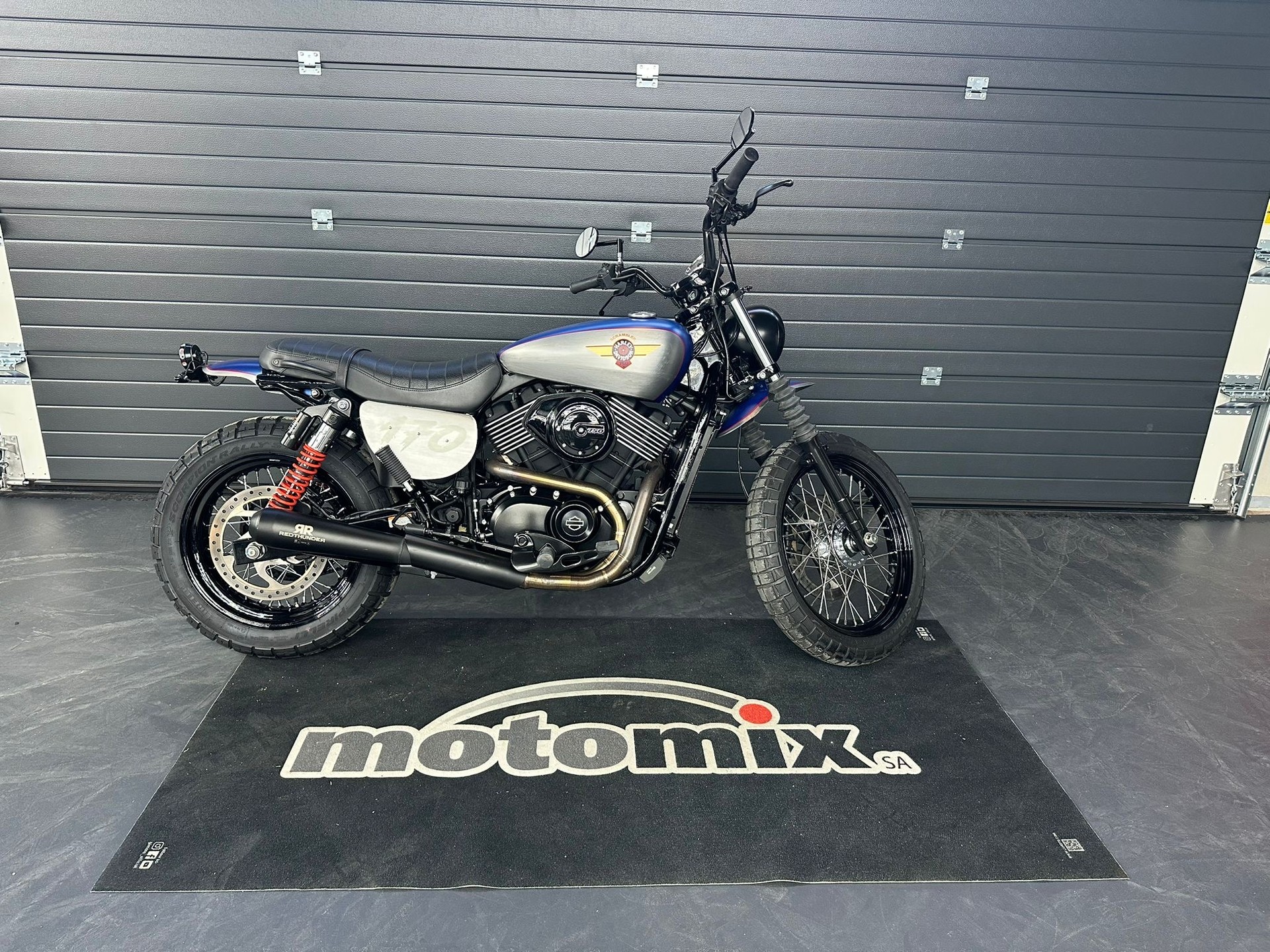 HARLEY-DAVIDSON XG750-showroom-element-2