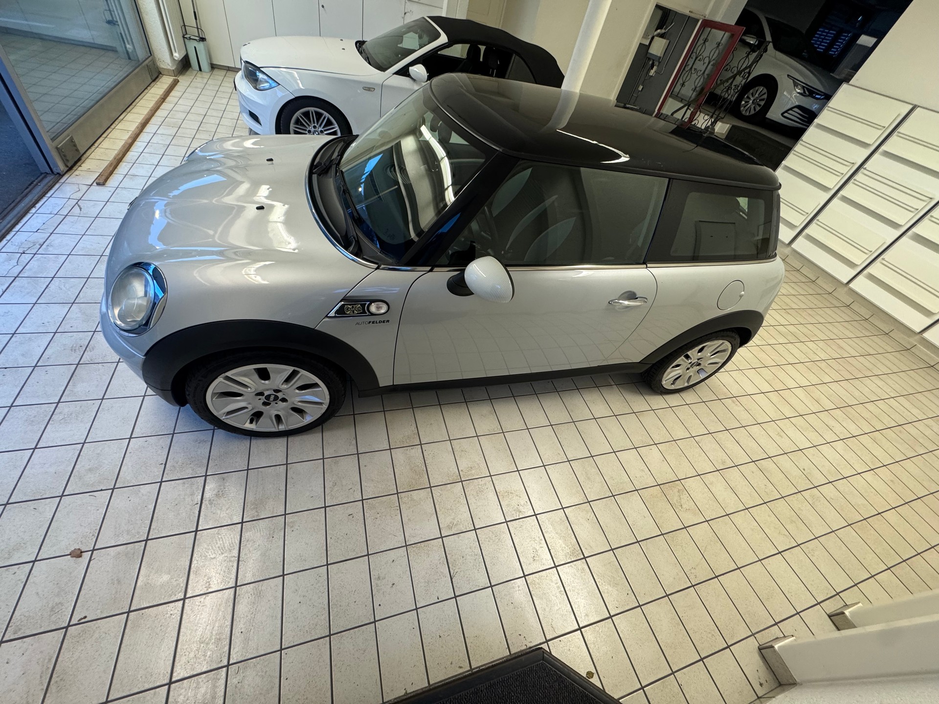 MINI Cooper-image-3