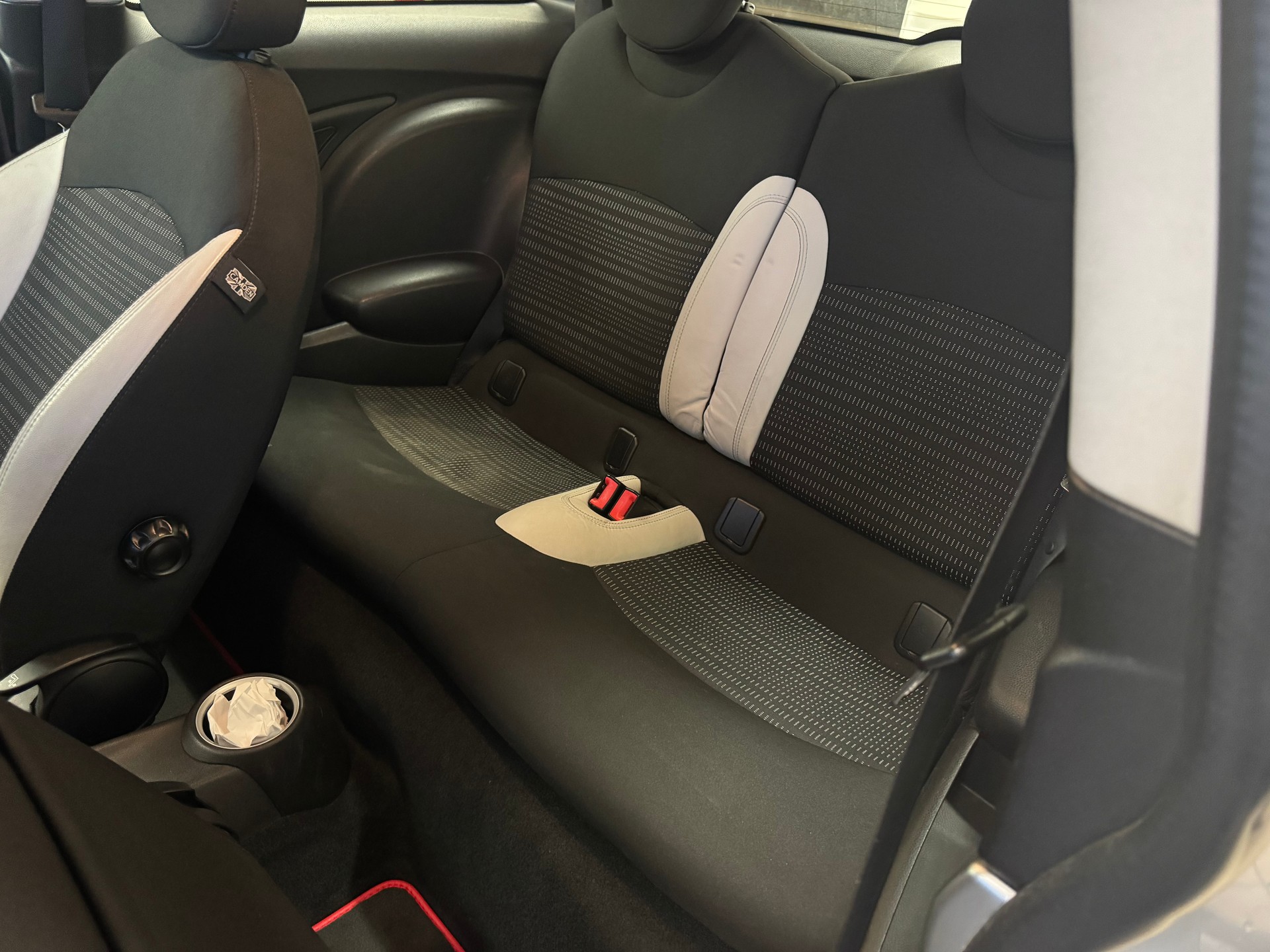 MINI Cooper-image-13