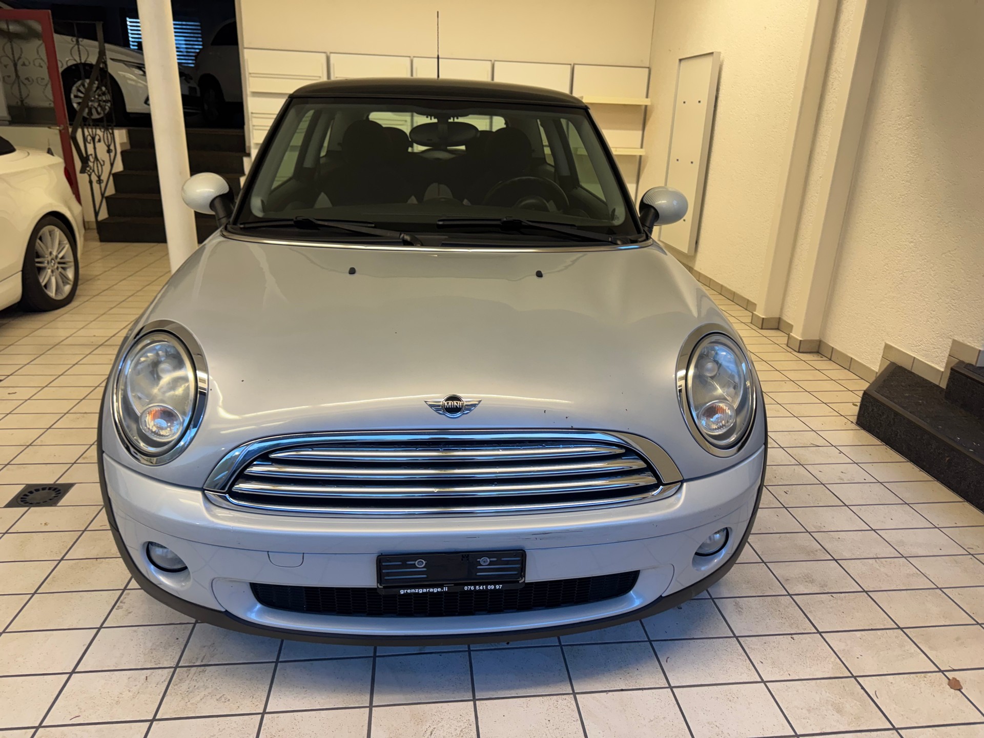 MINI Cooper-image-1