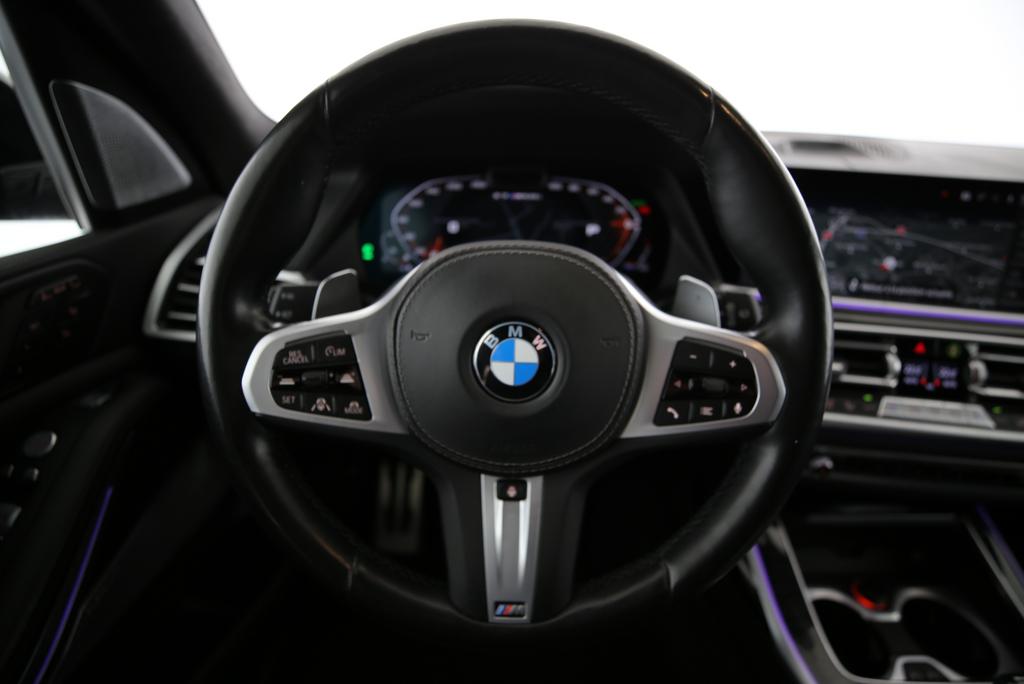 BMW X7 M50i-image-5