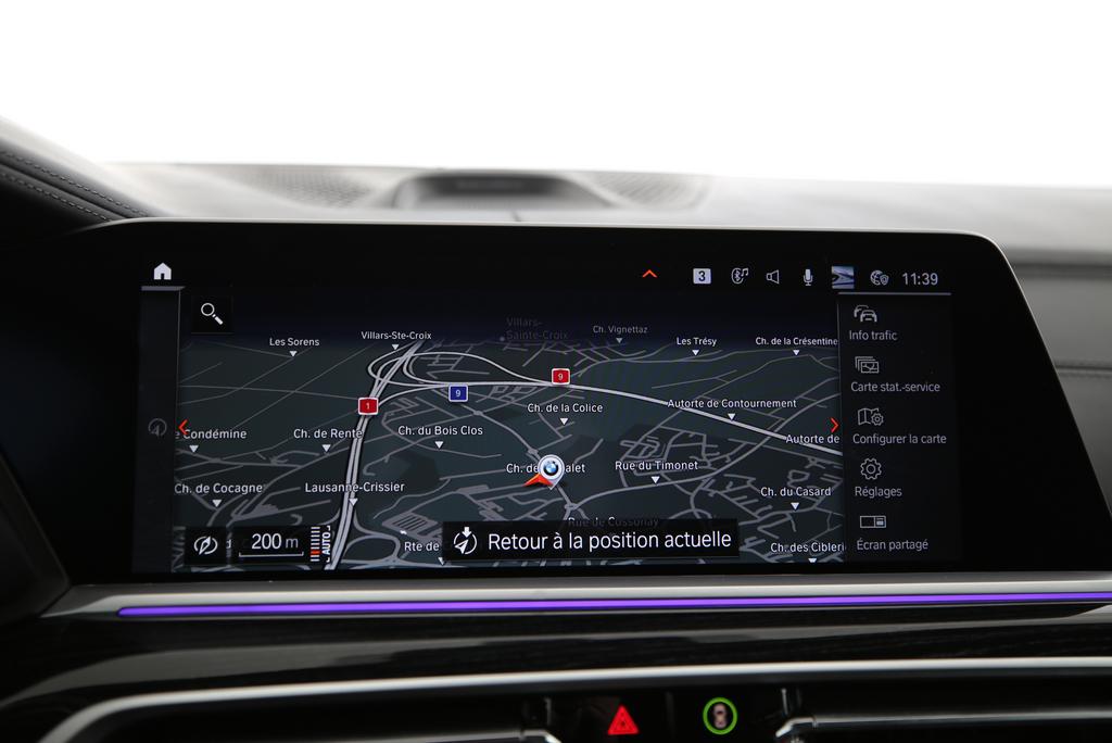BMW X7 M50i-image-6