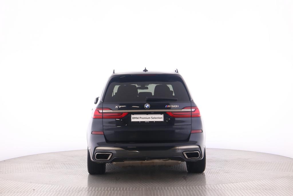 BMW X7 M50i-image-11