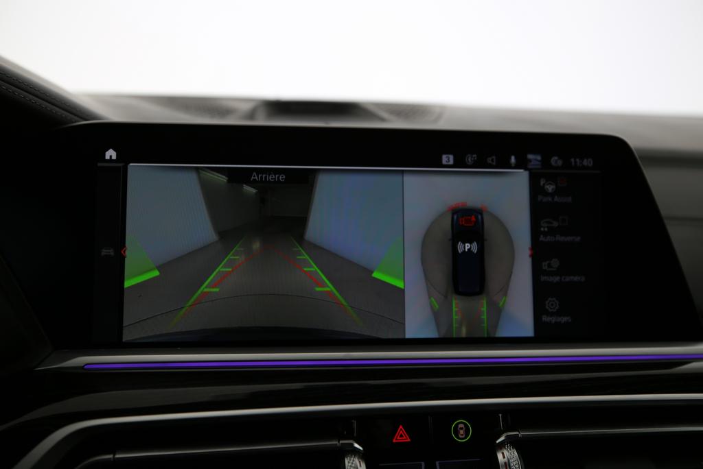 BMW X7 M50i-image-7