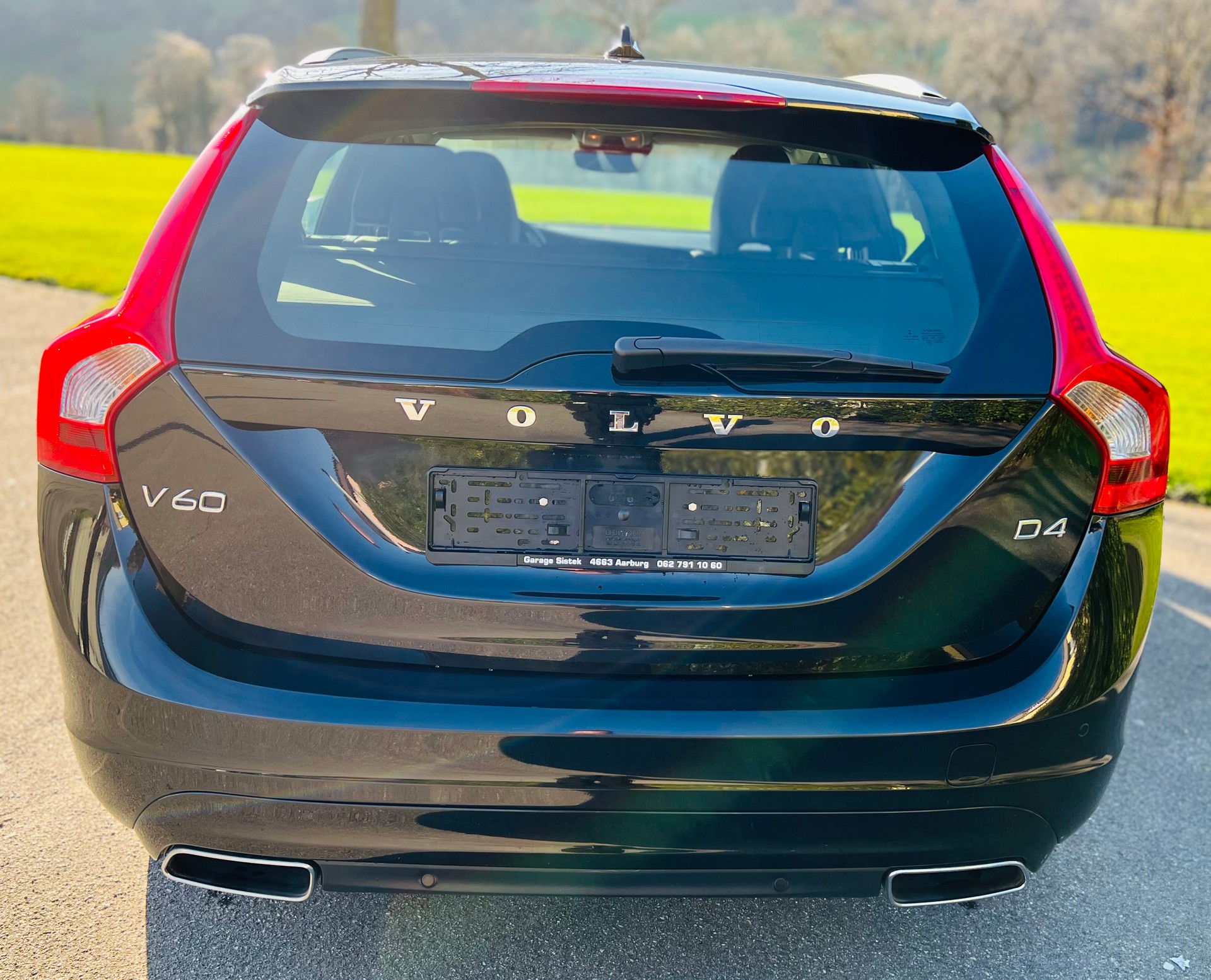 VOLVO V60 D4 Summum Geartronic-image-7
