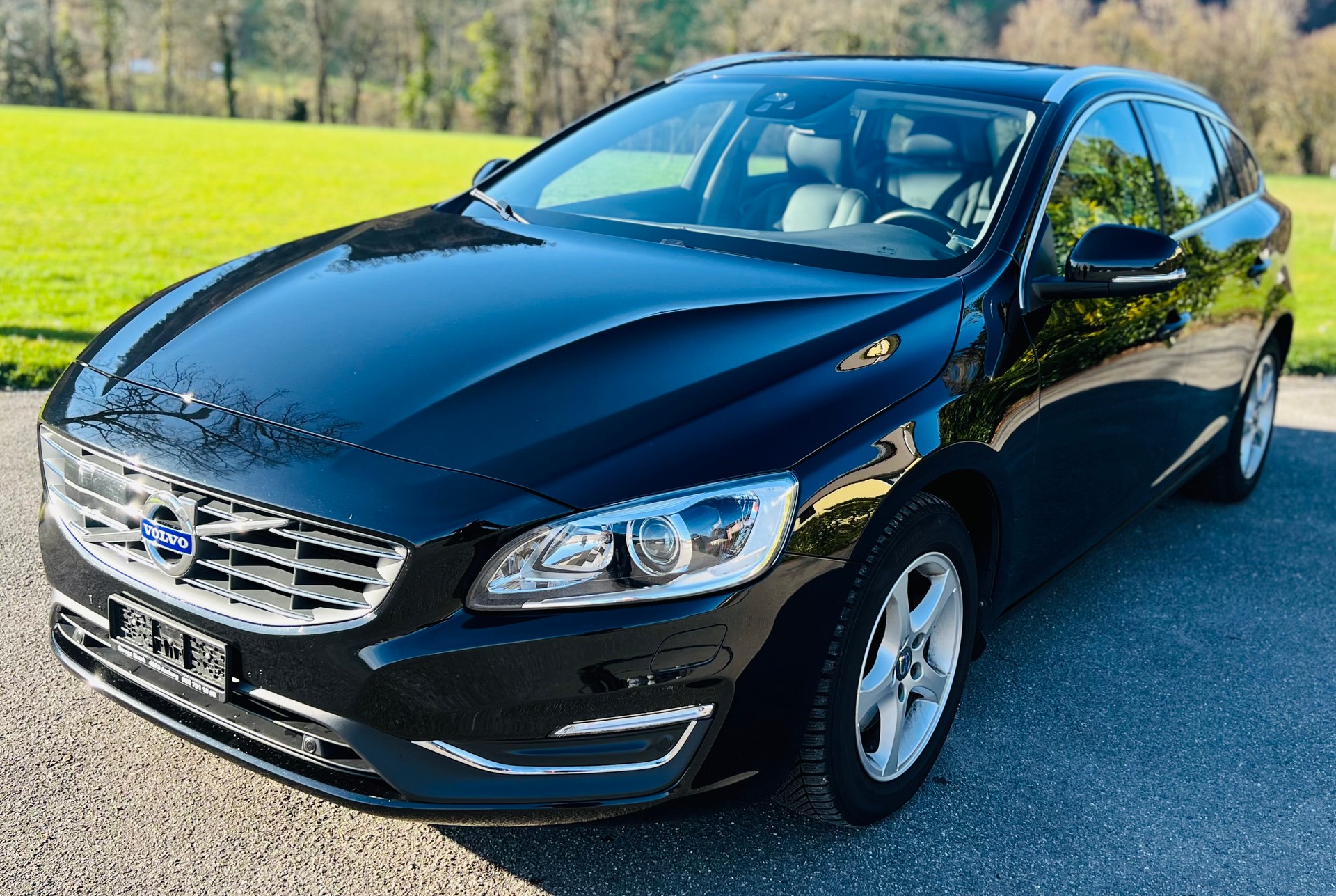 VOLVO V60 D4 Summum Geartronic-image-4